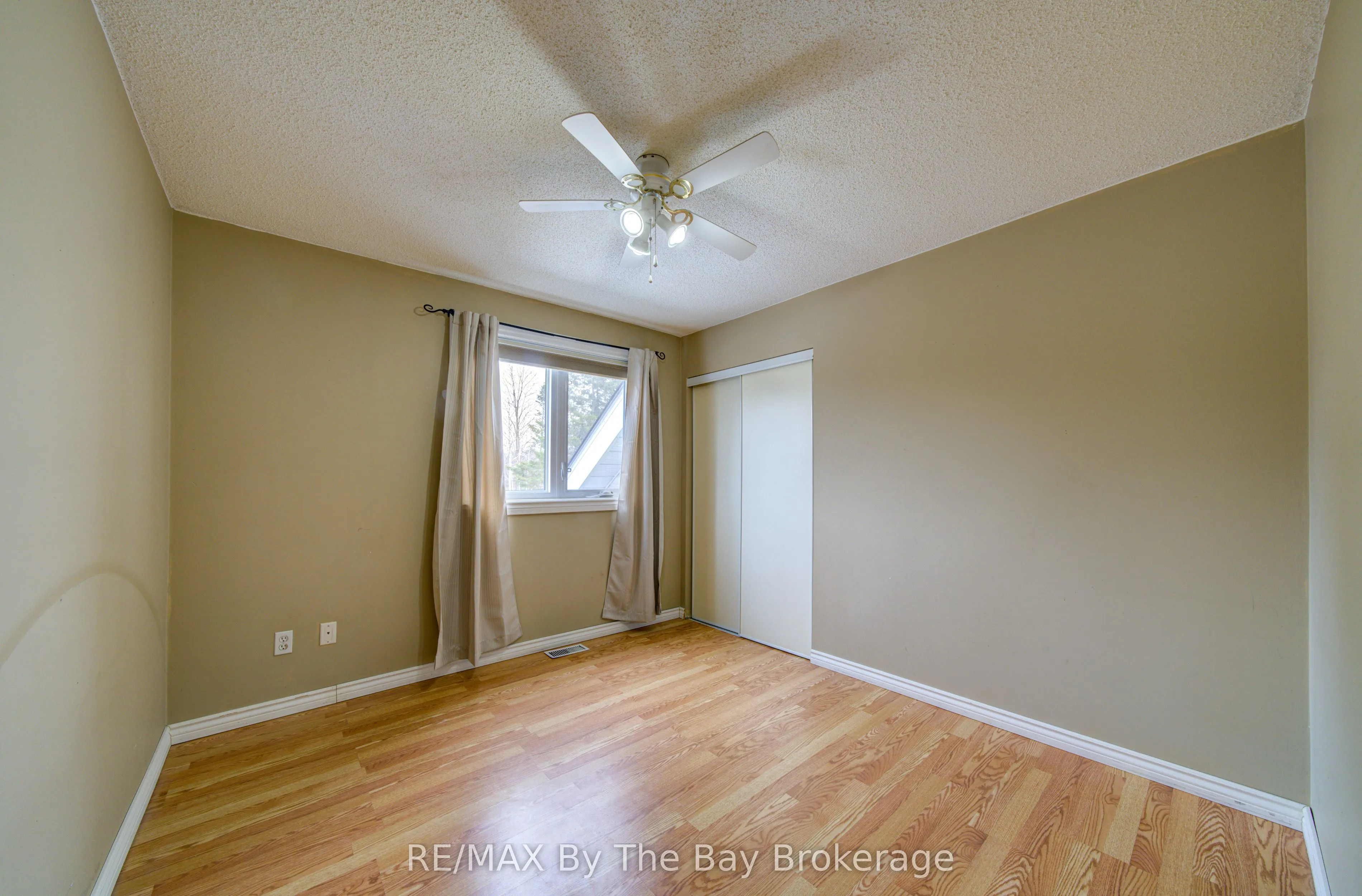 32 Bridlewood Crescent