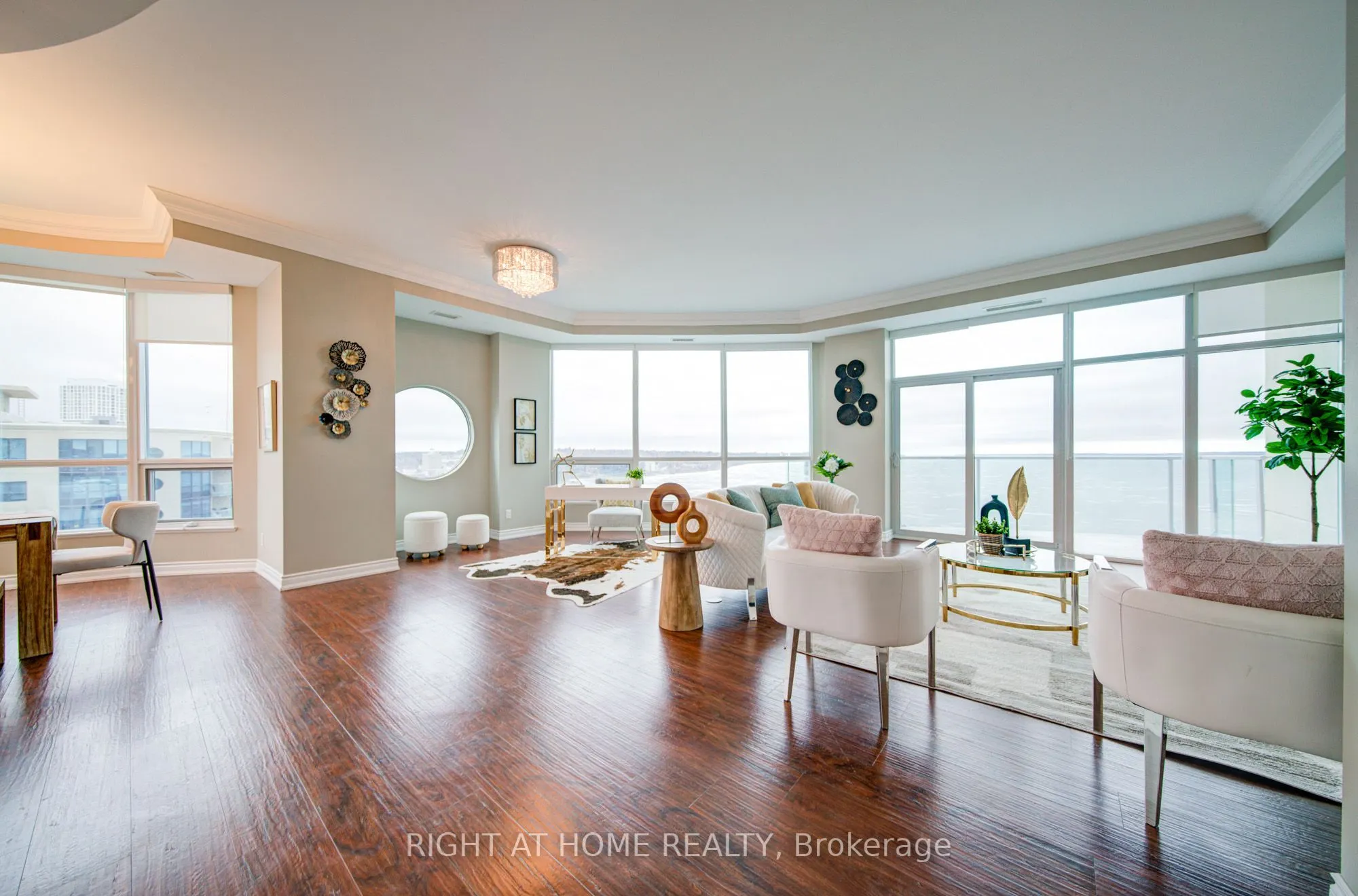 37 Ellen Street #PH06