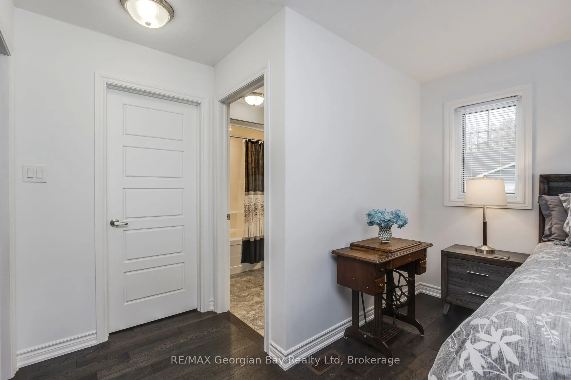 39 Chamberlain Crescent