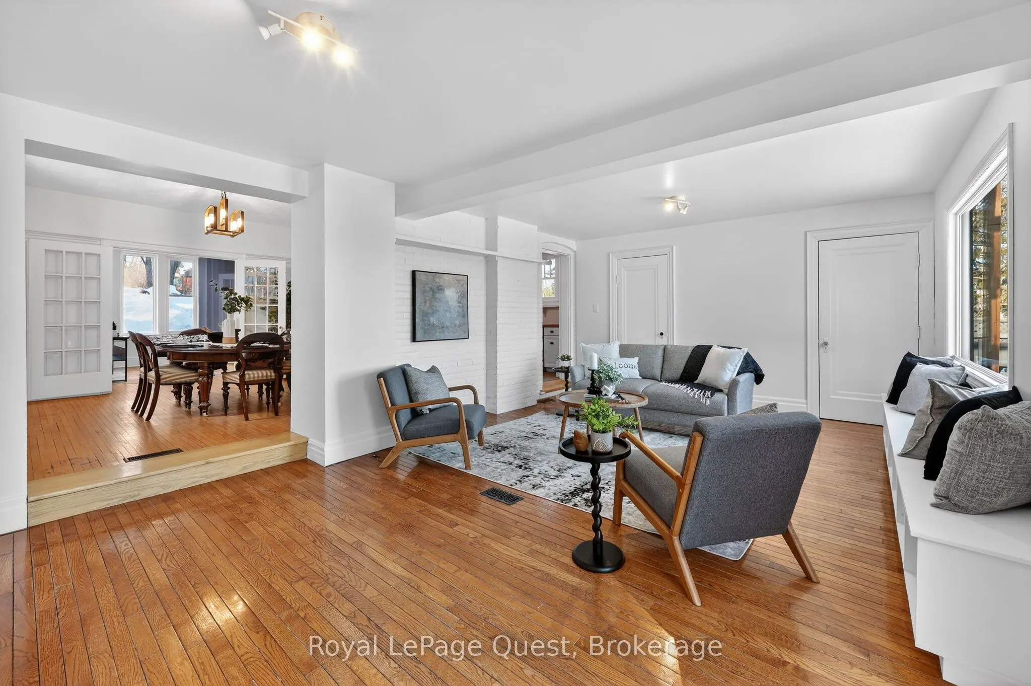 109 Brant Street E