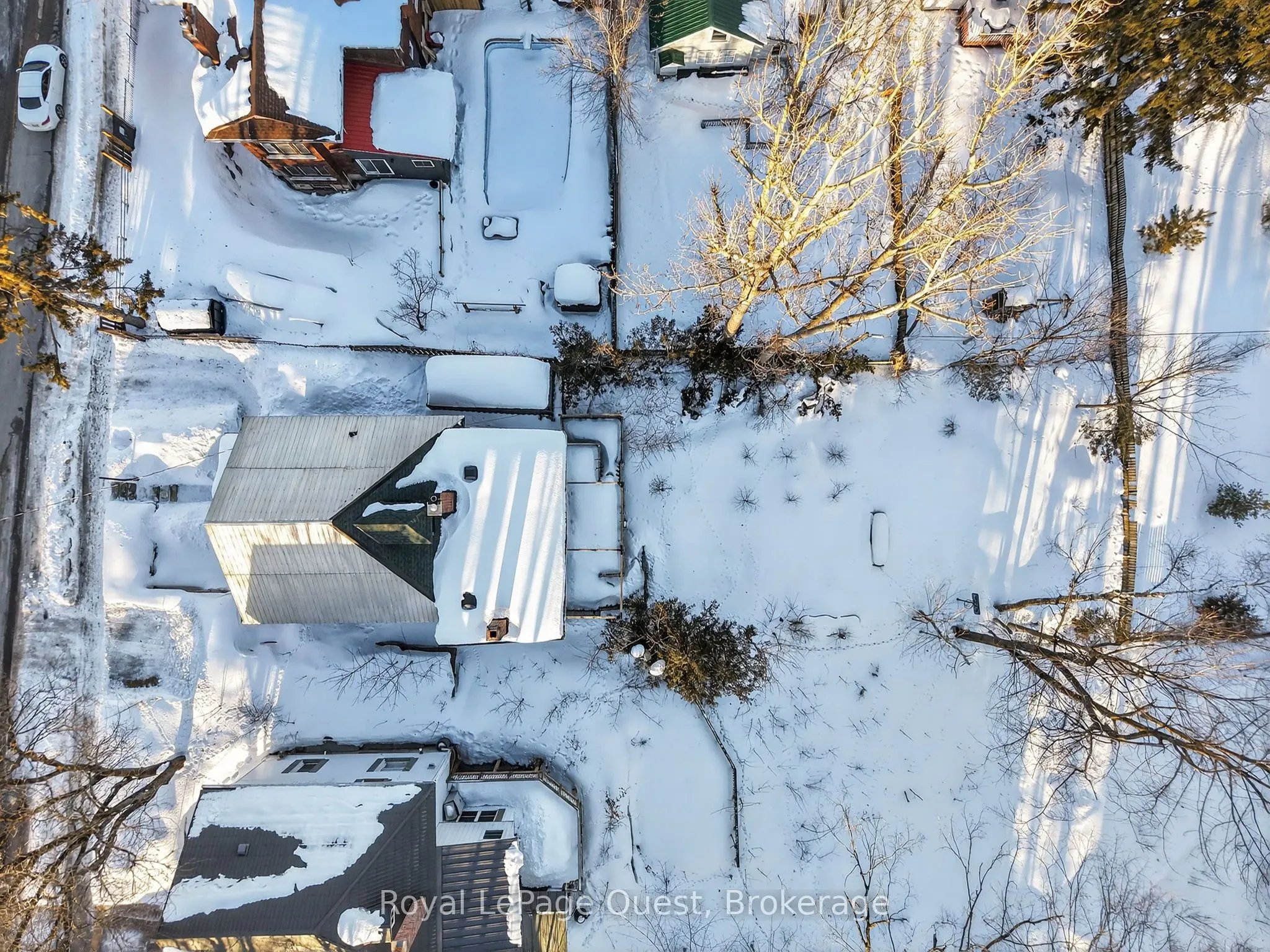 109 Brant Street E
