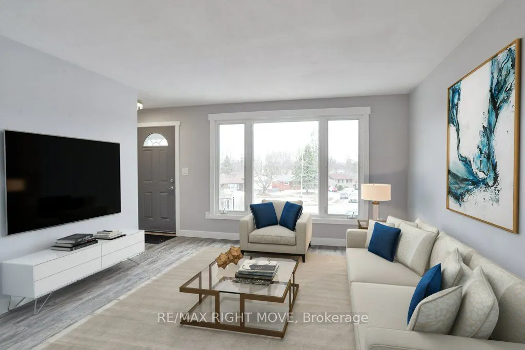 636 Mississaga Street W