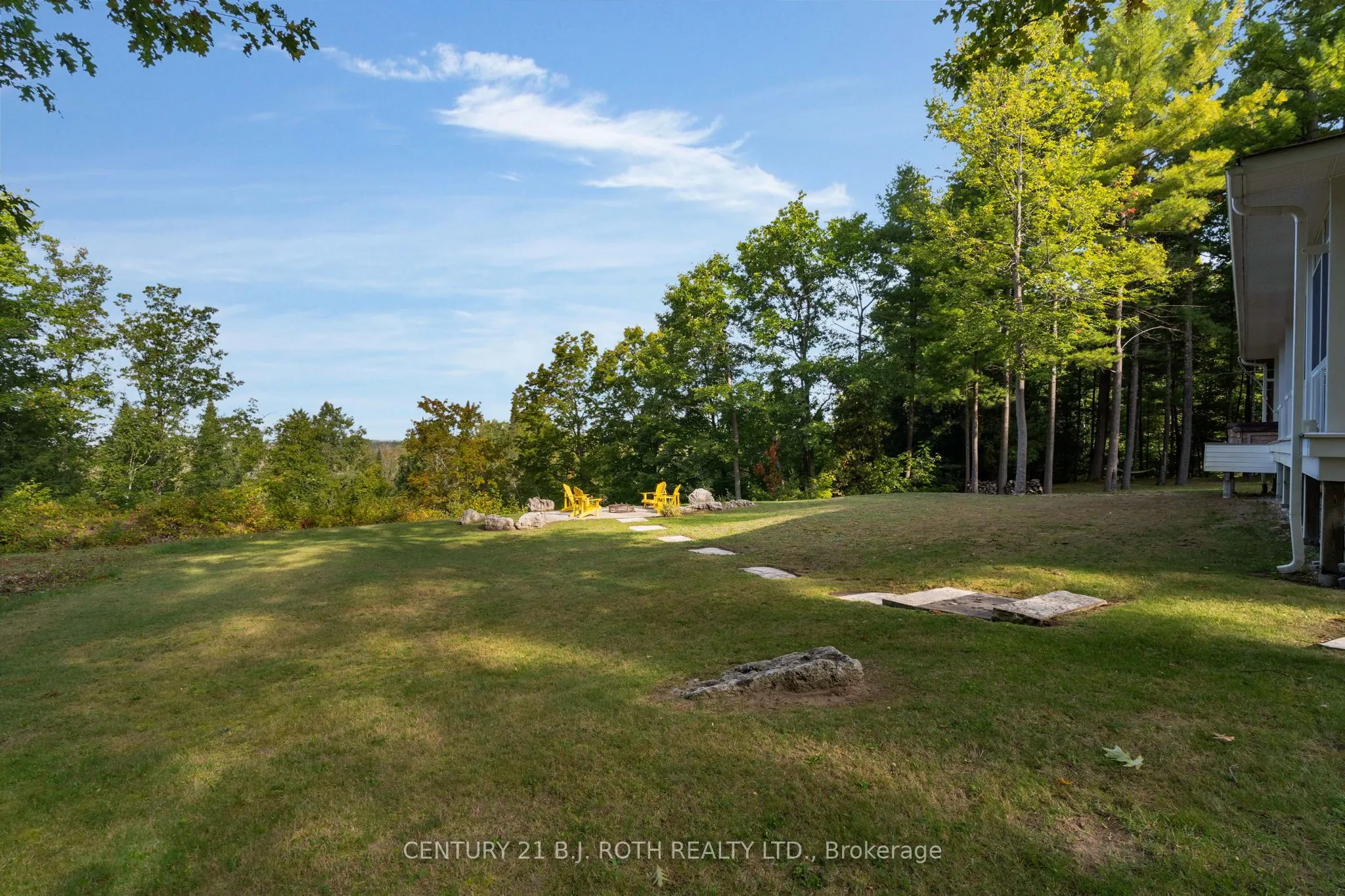 2710 Portage Trail
