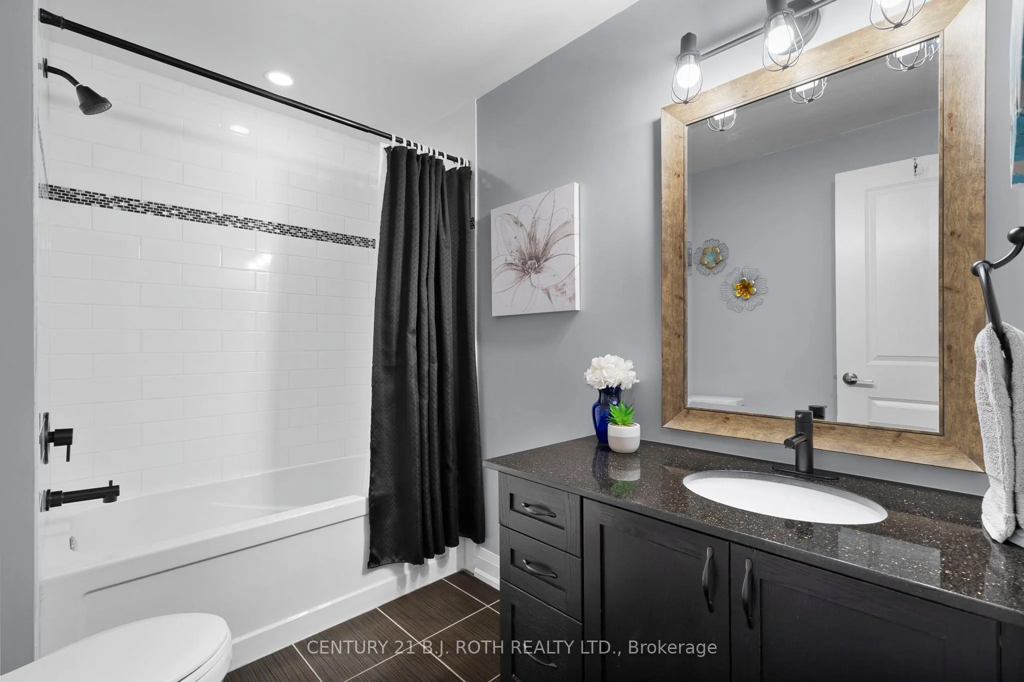 5 Greenwich Street #207