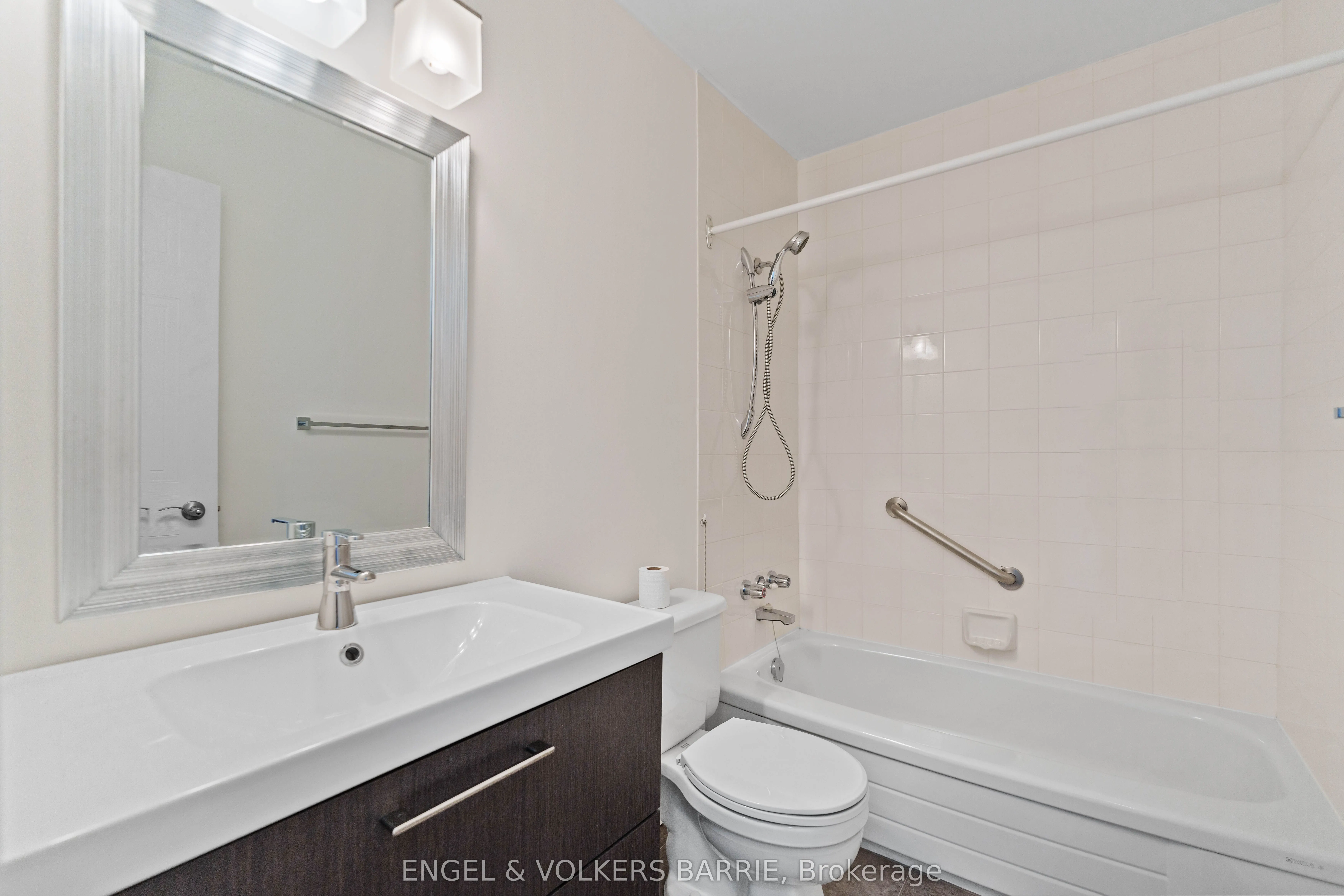 43 Olive Crescent #204