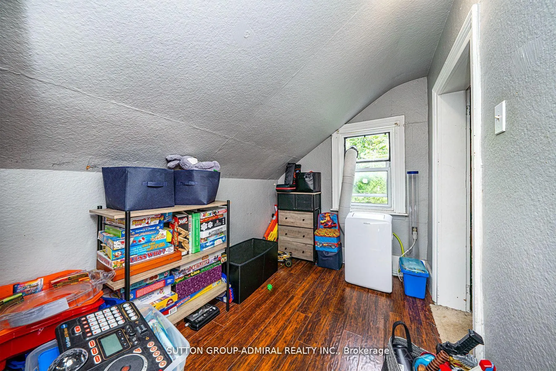 1662 Penley Road