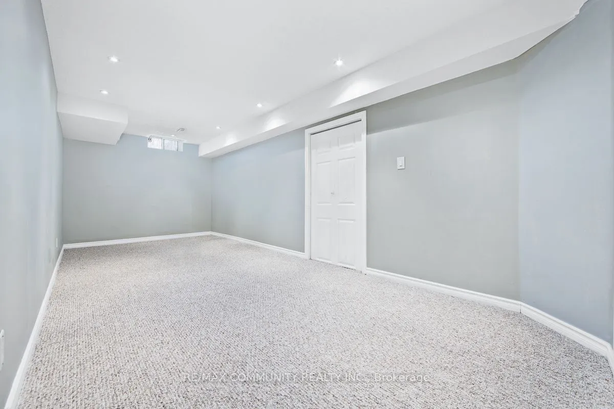 48 Riverwalk Place