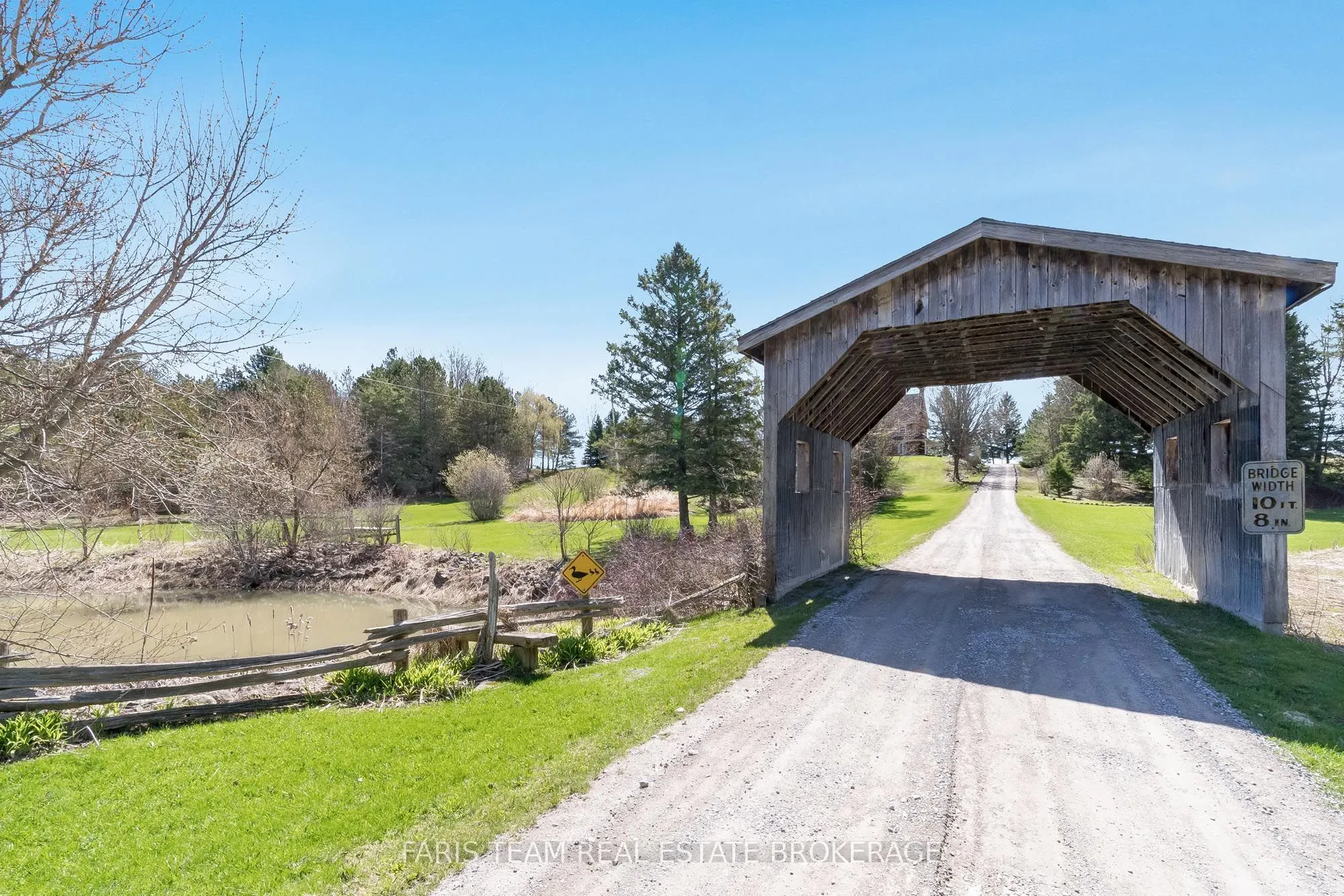 301 Concession 4 Road E