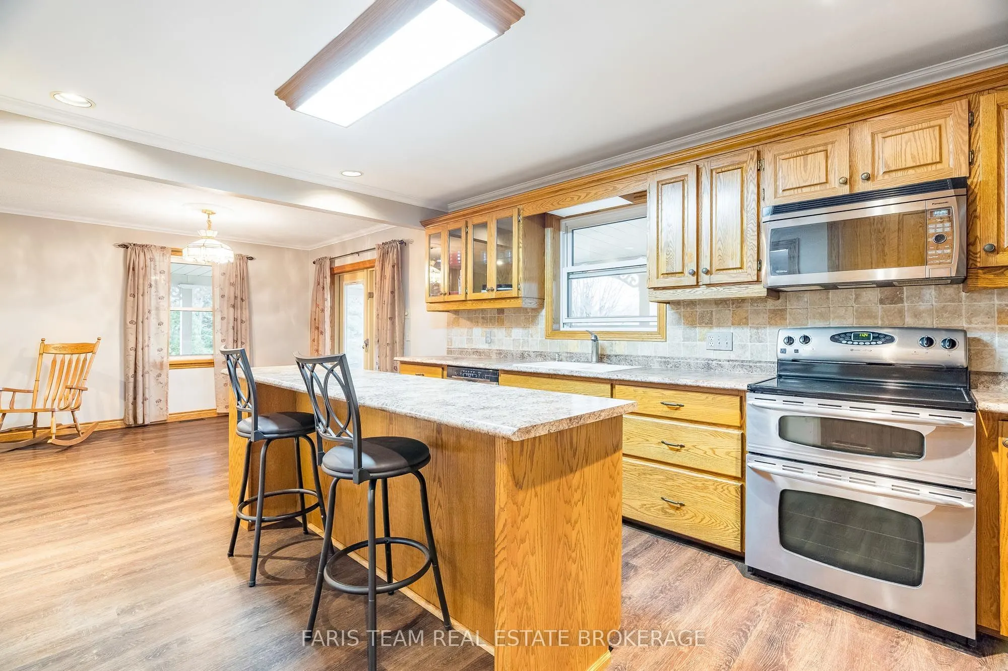301 Concession 4 Road E