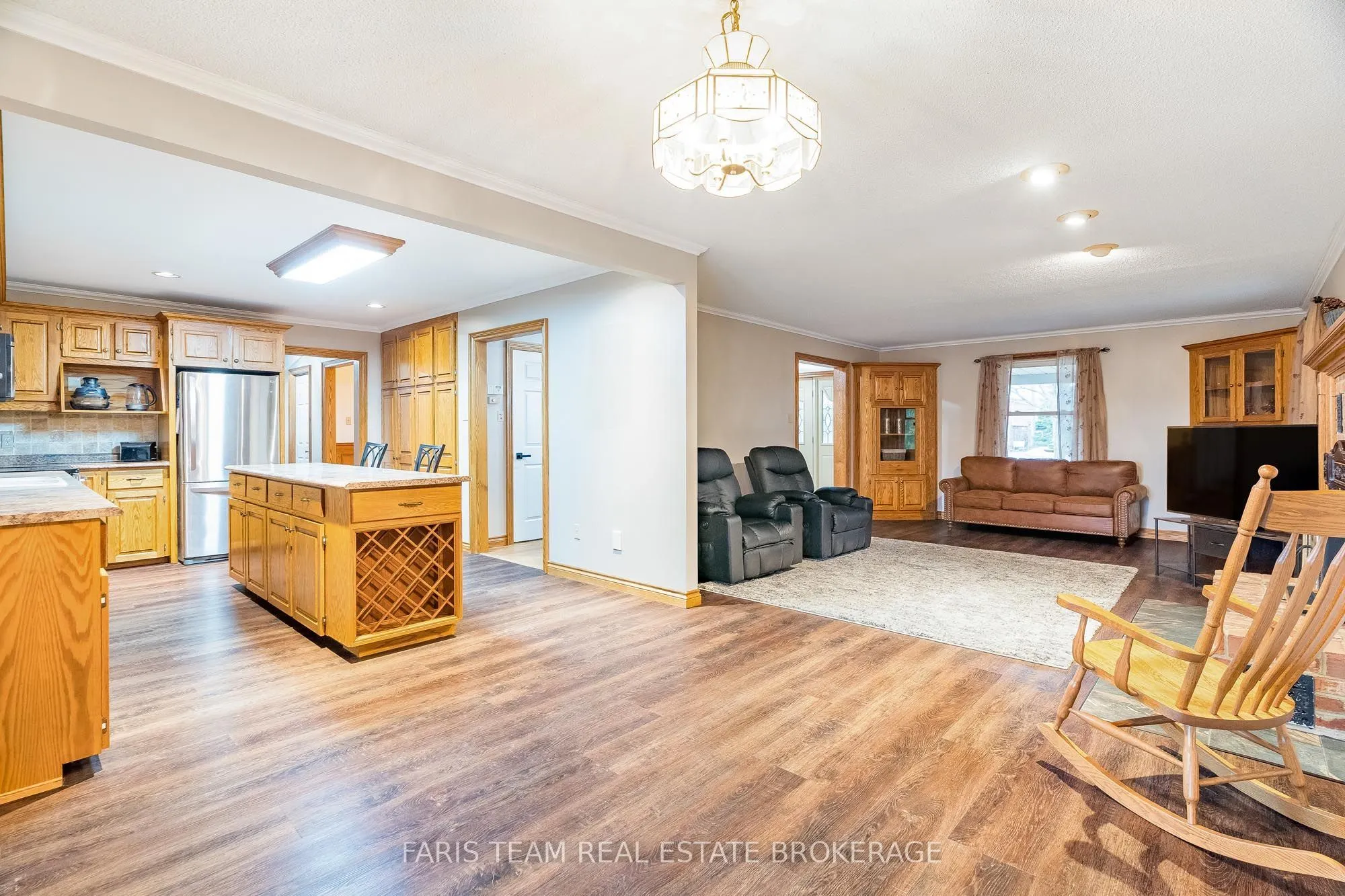 301 Concession 4 Road E