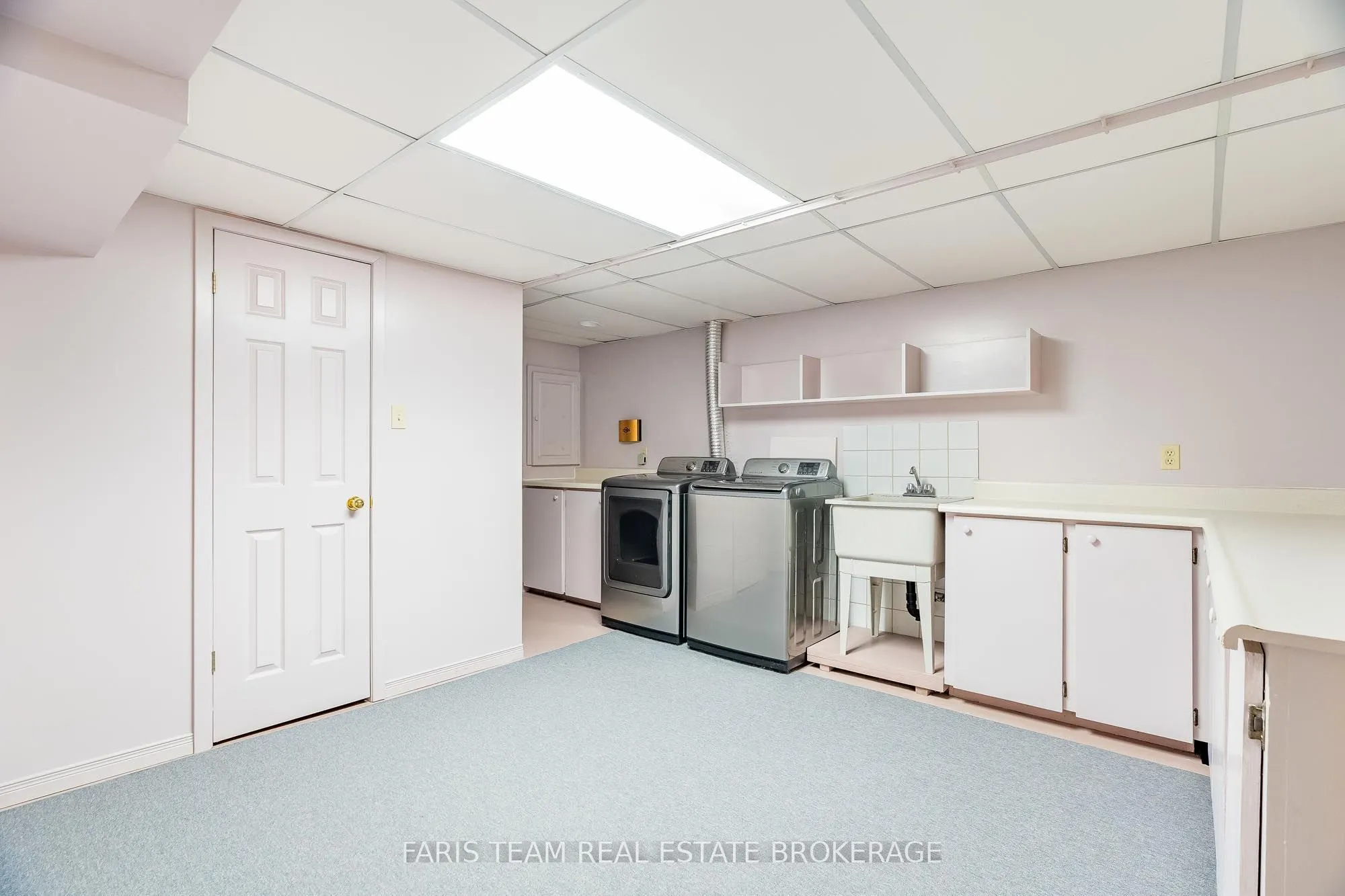 301 Concession 4 Road E