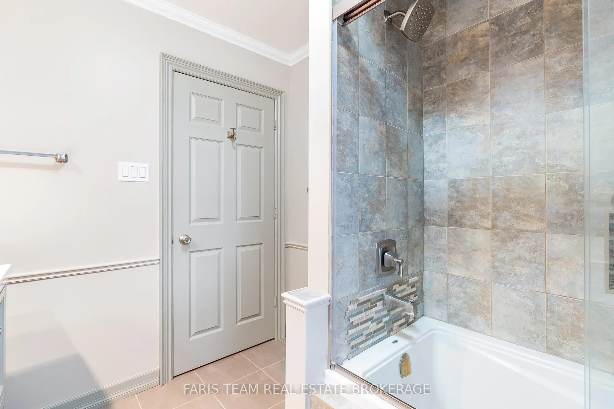 301 Concession 4 Road E
