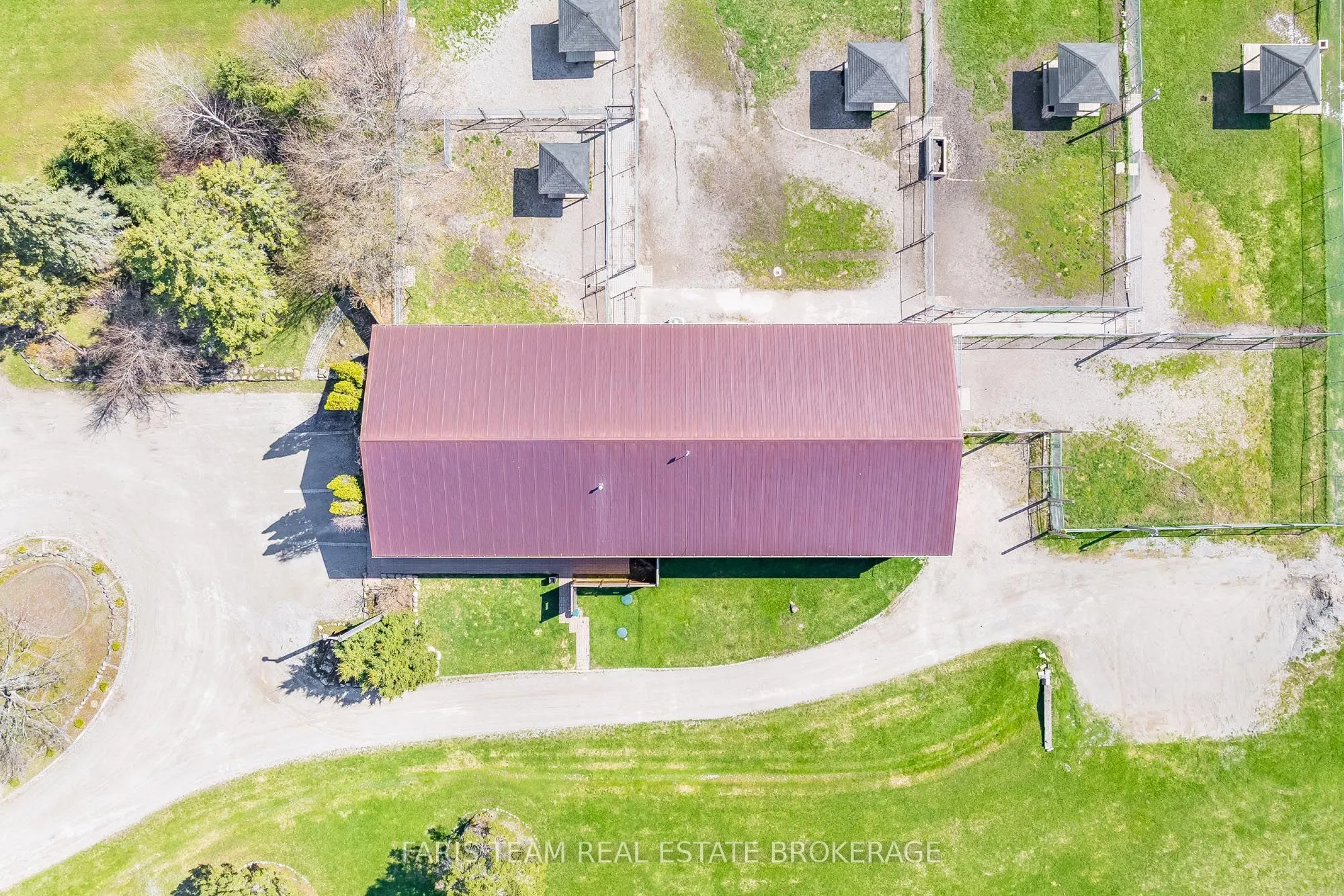 301 Concession 4 Road E