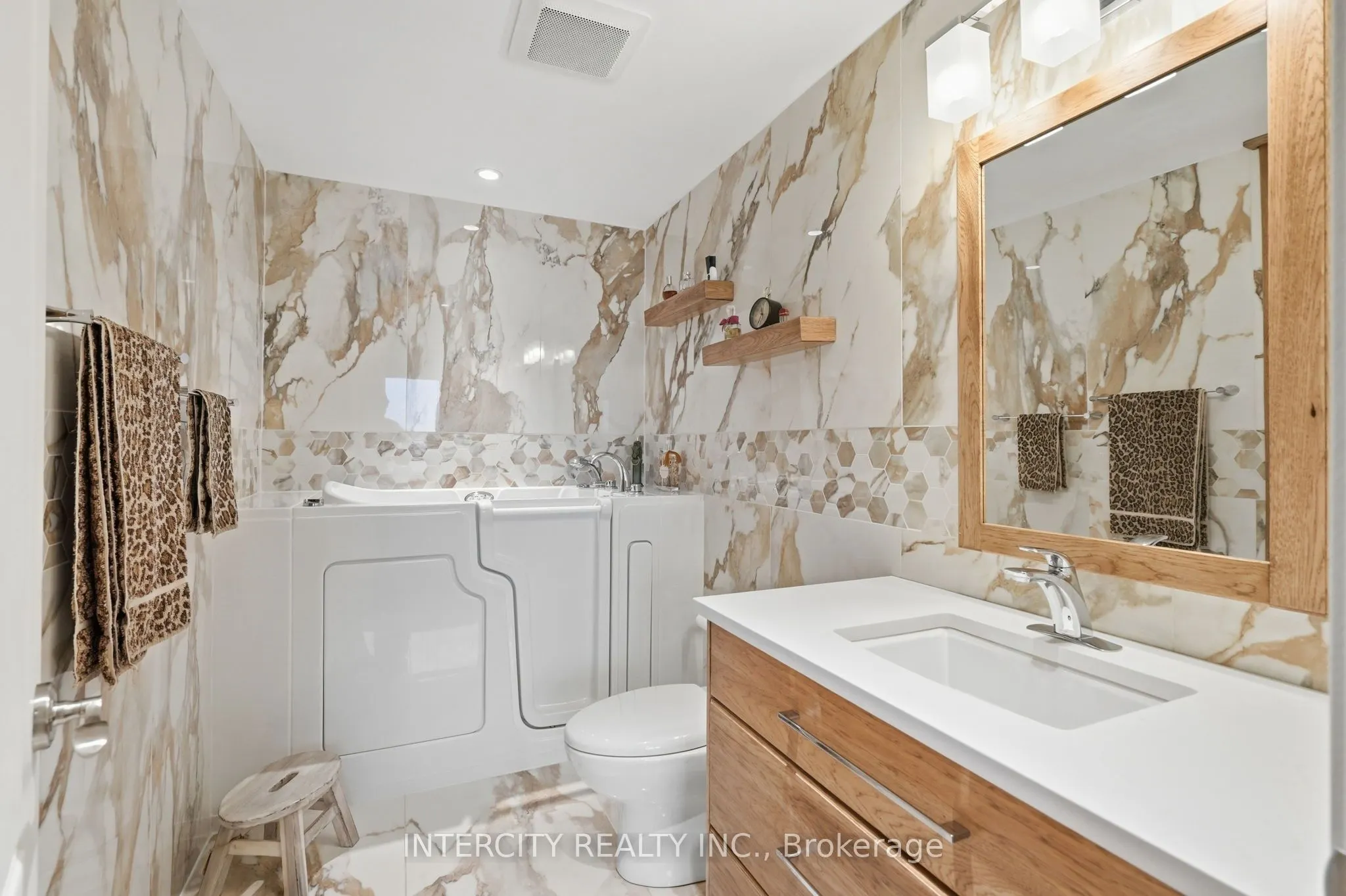 699 Aberdeen Boulevard #905
