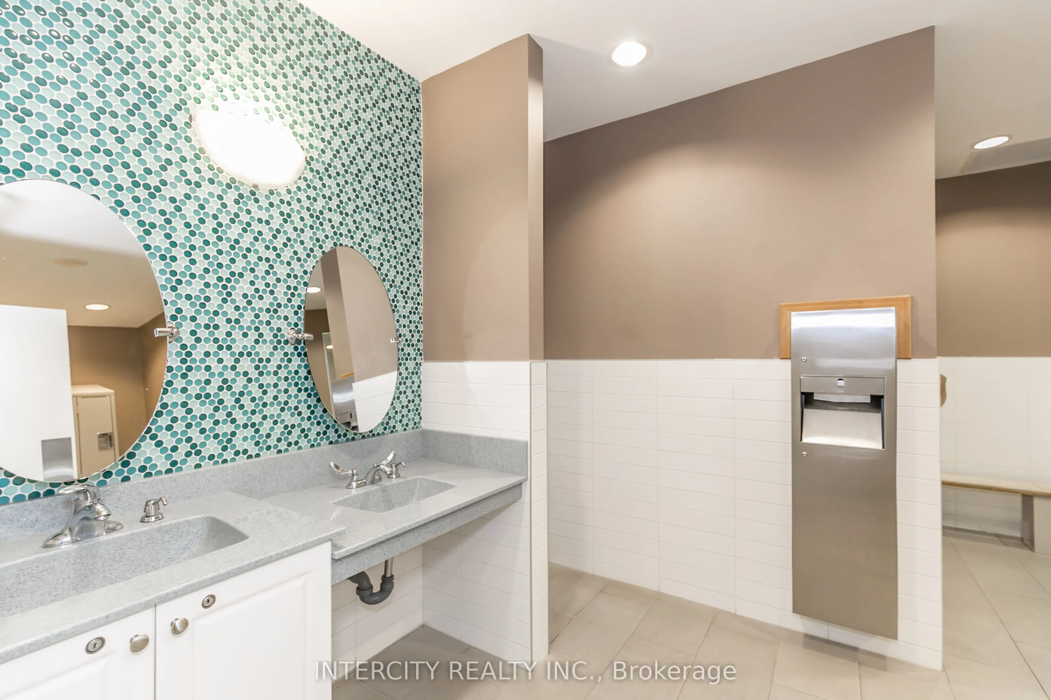 699 Aberdeen Boulevard #905