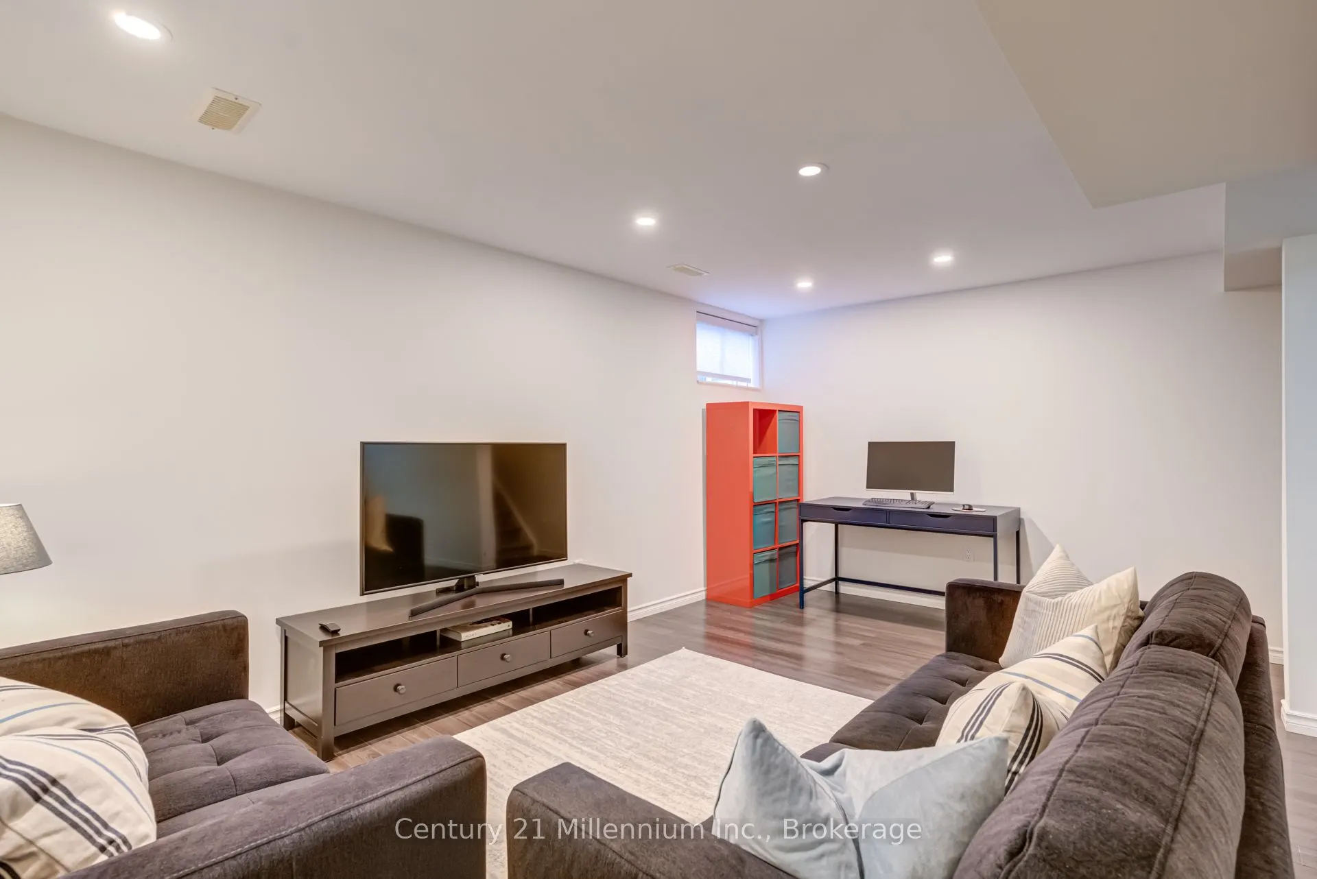 37 Silver Glen Boulevard #37