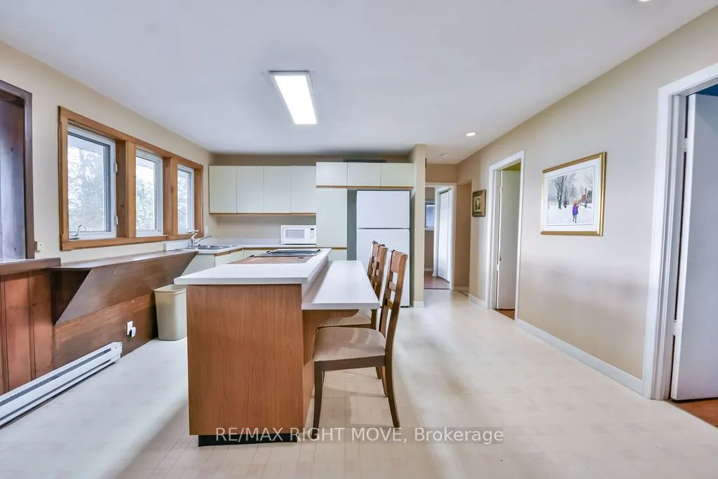 1467 Cunningham Crescent