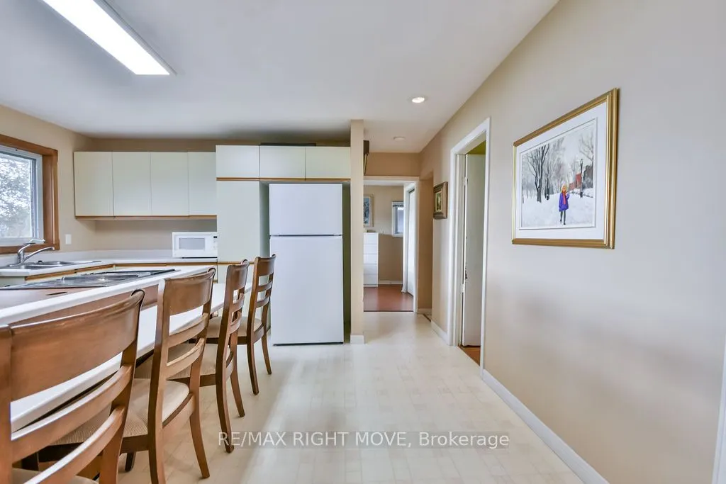 1467 Cunningham Crescent
