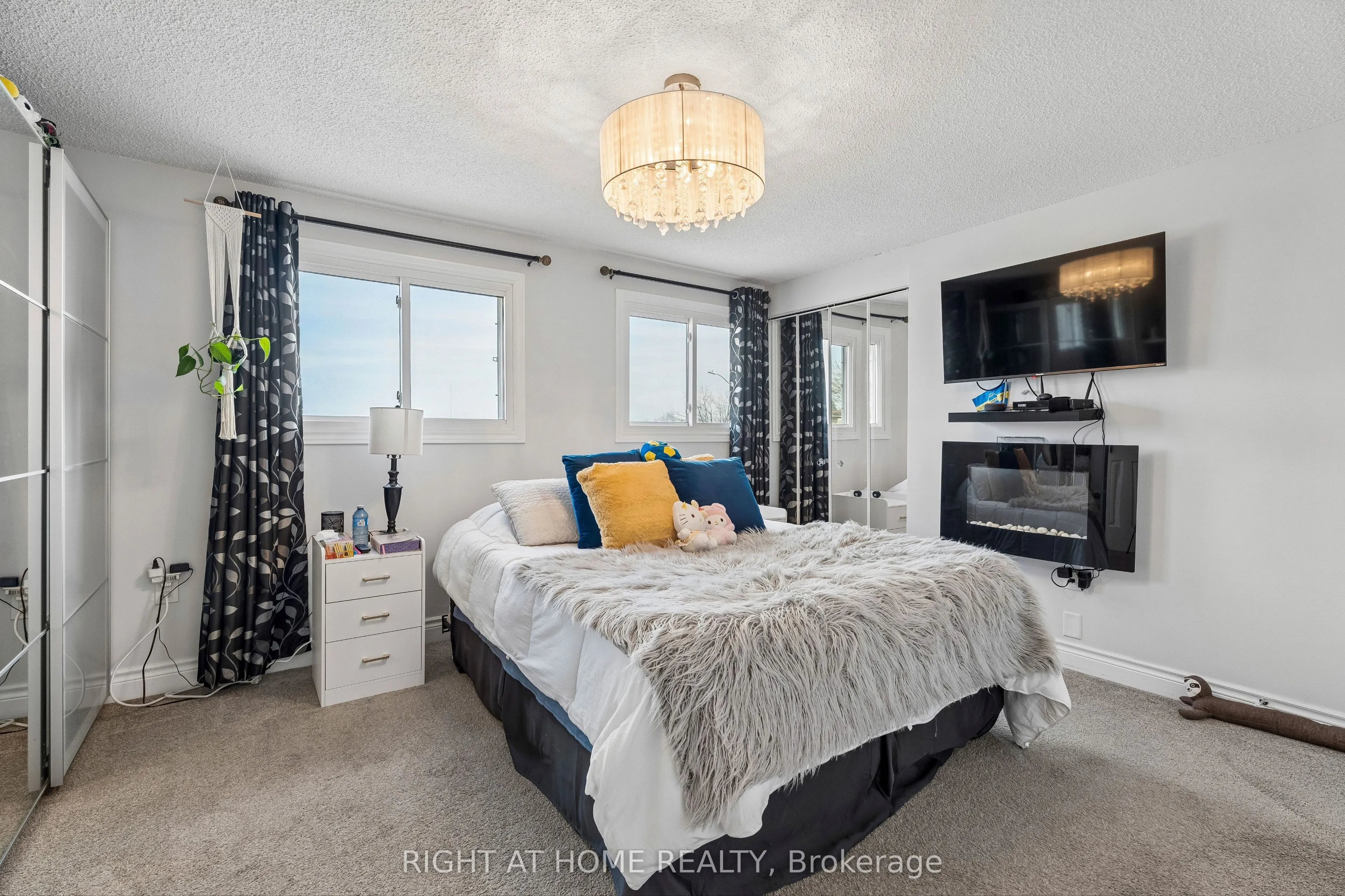 56 Hemingway Crescent