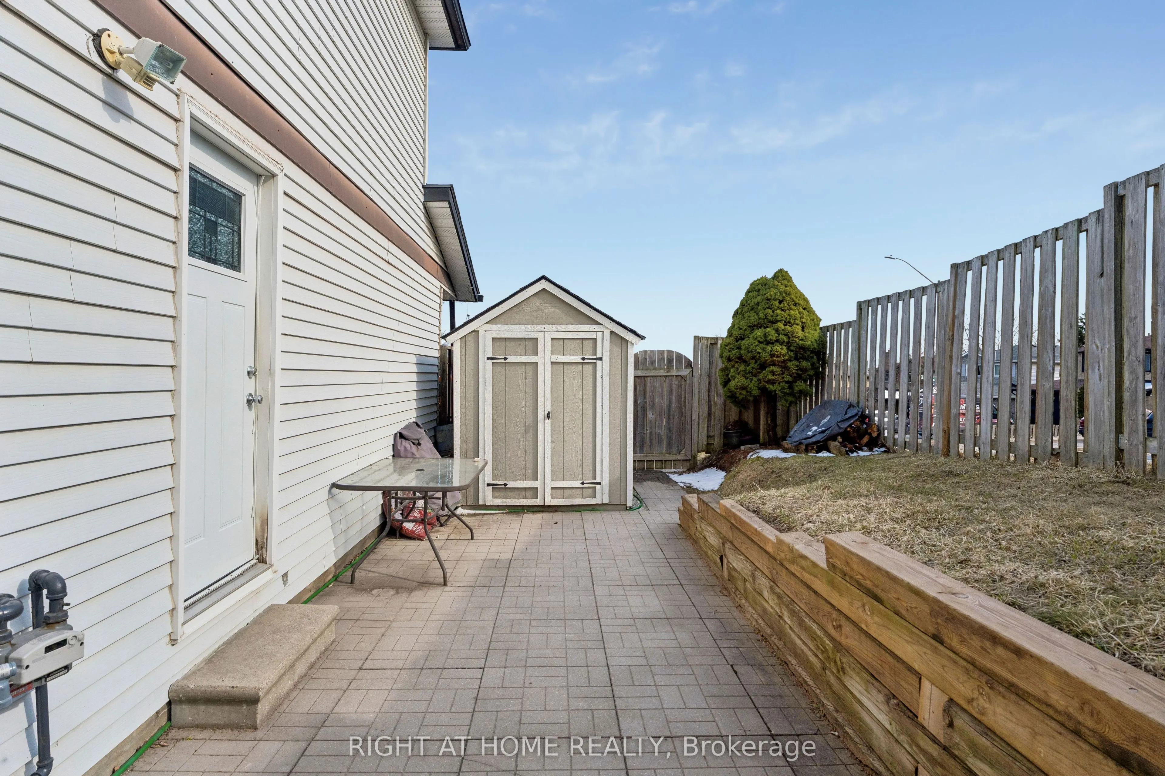 56 Hemingway Crescent