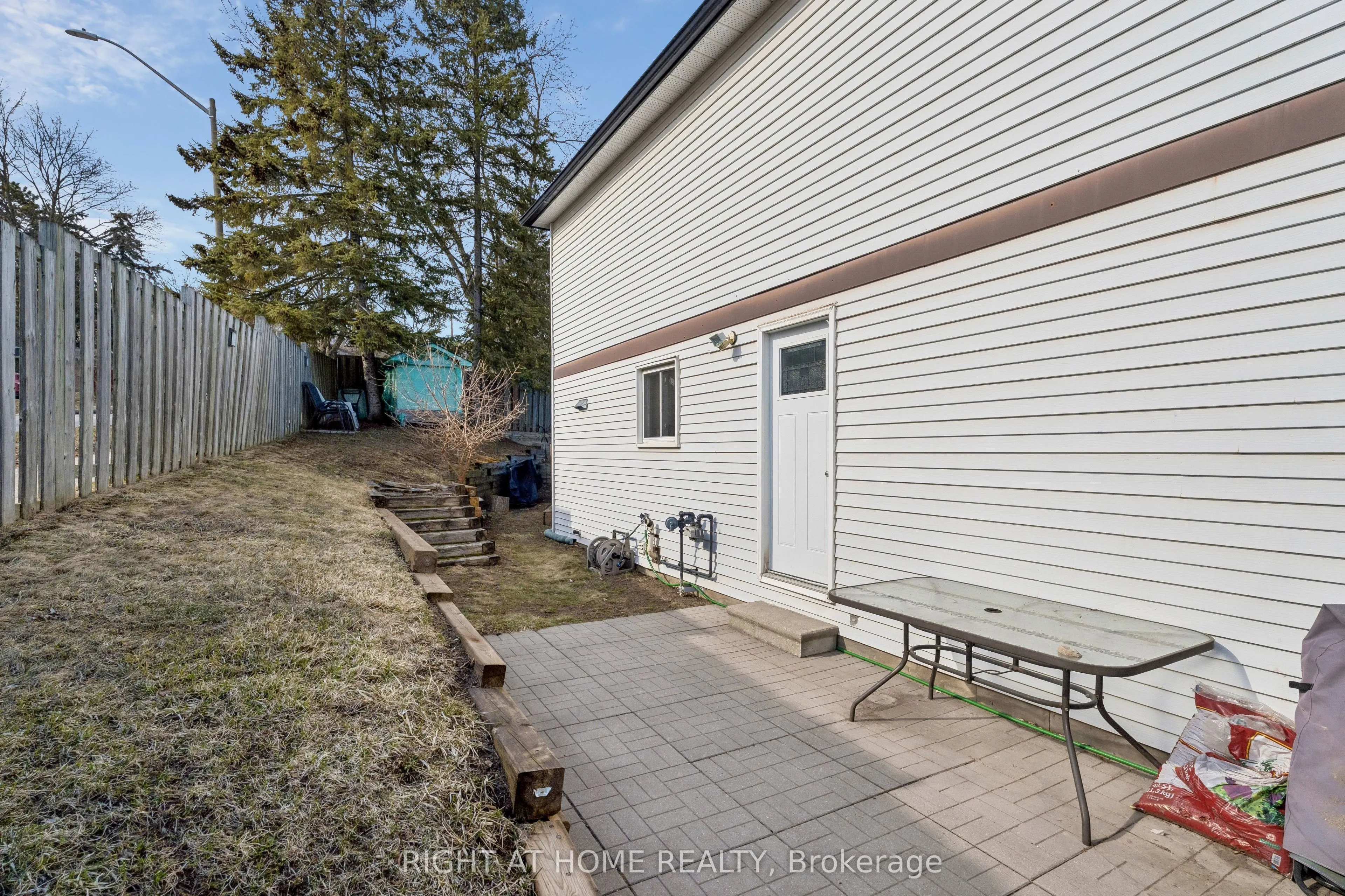 56 Hemingway Crescent