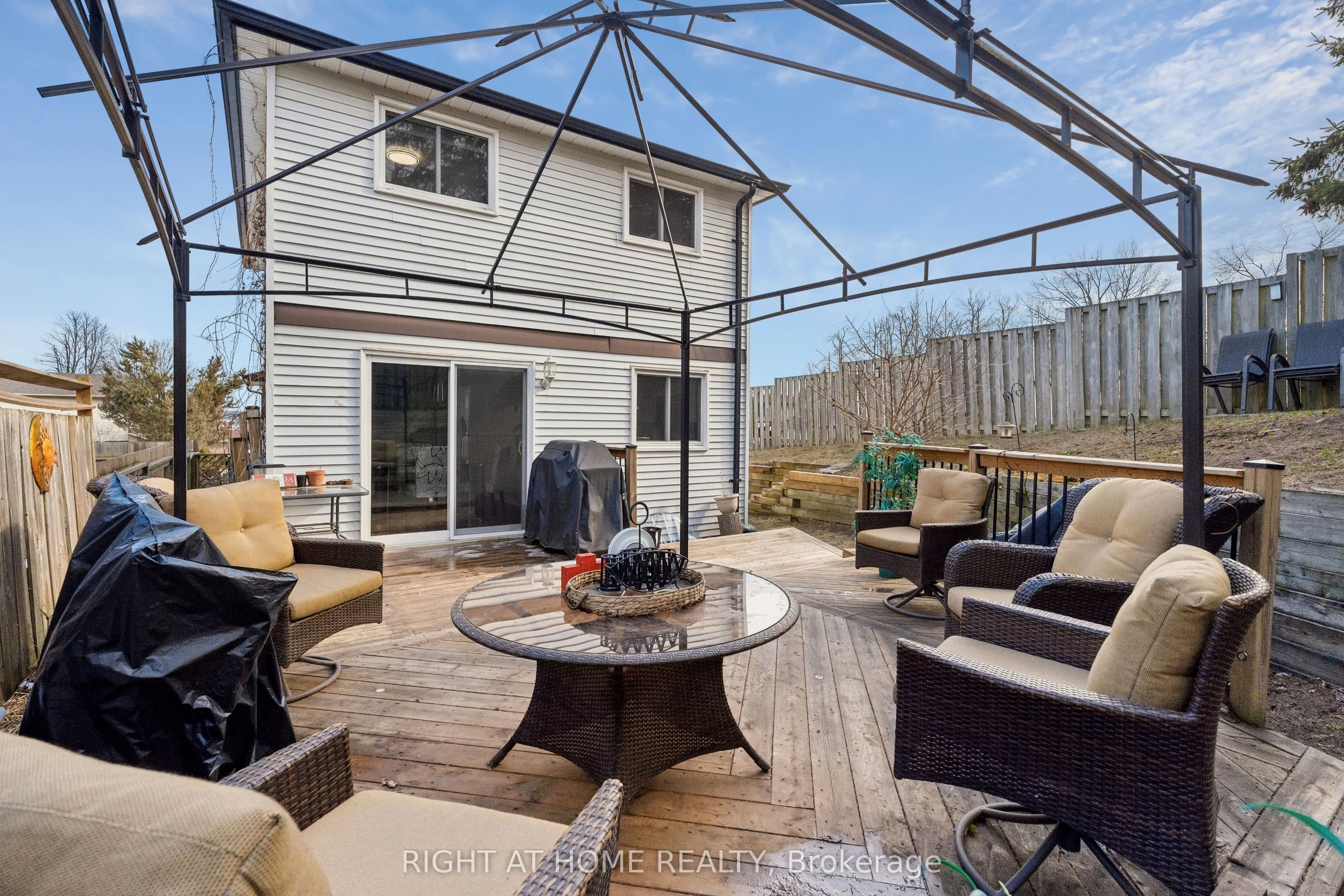 56 Hemingway Crescent