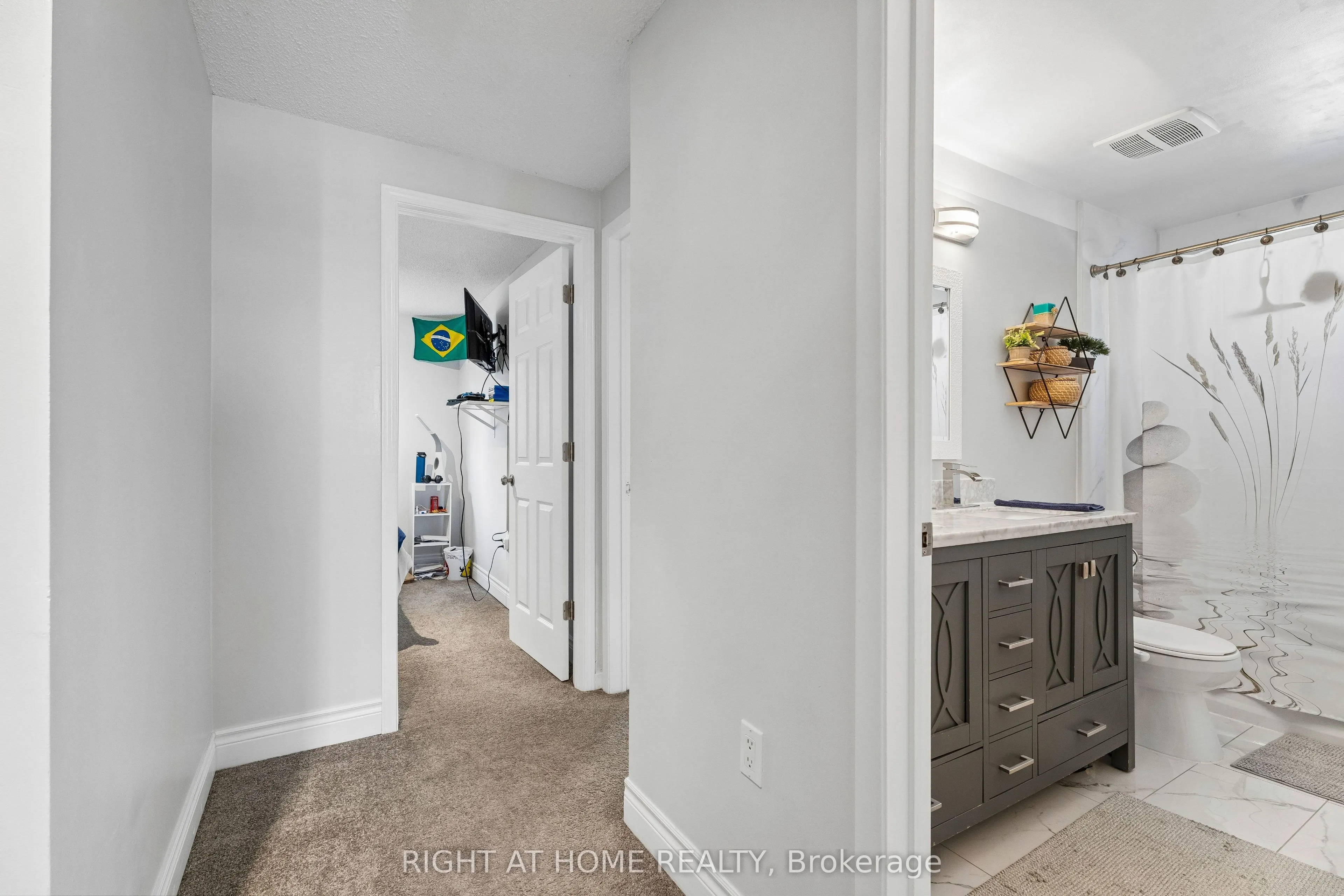 56 Hemingway Crescent