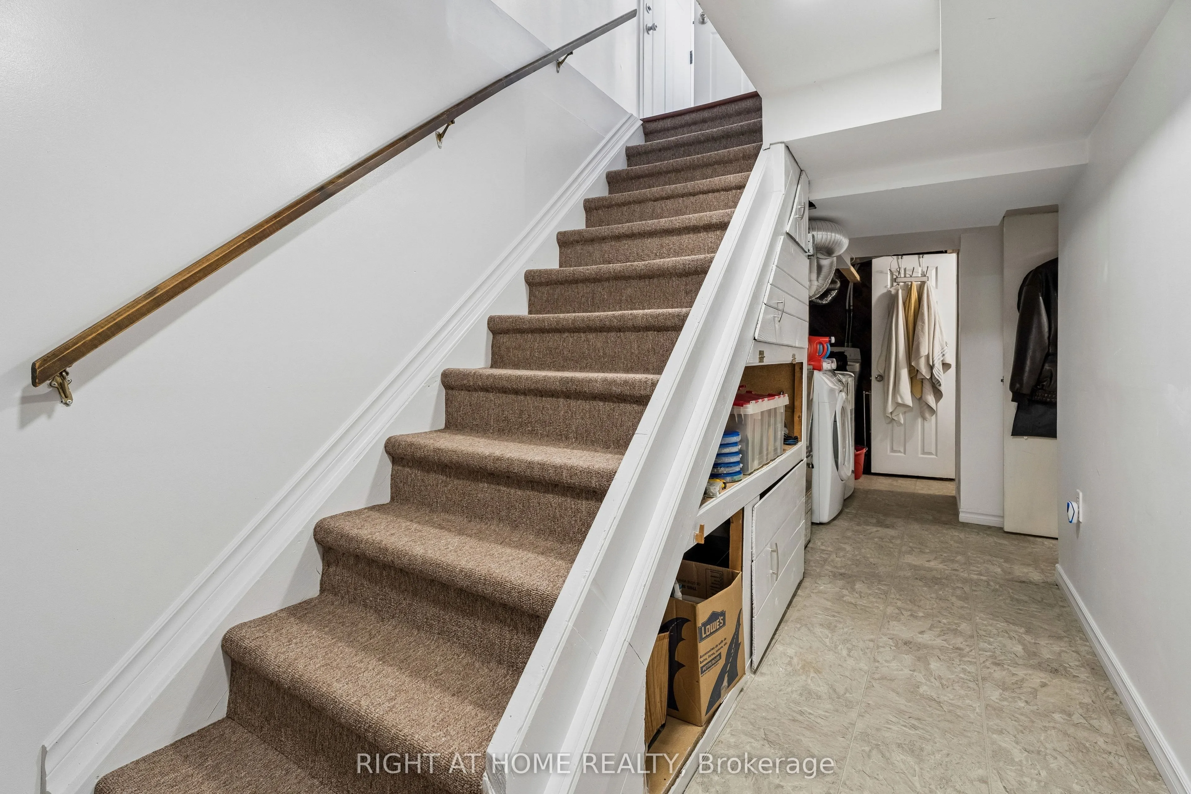 56 Hemingway Crescent