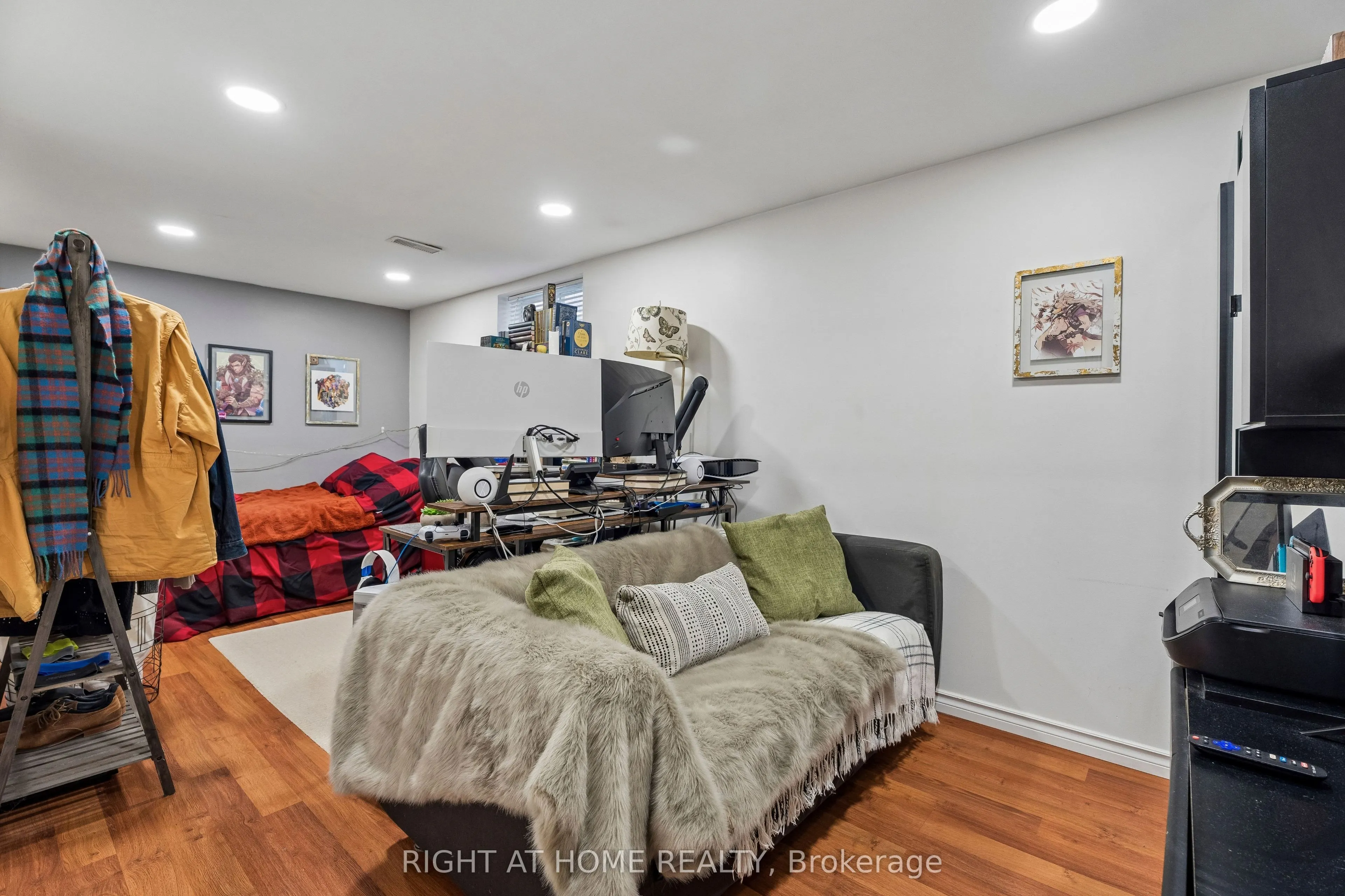 56 Hemingway Crescent