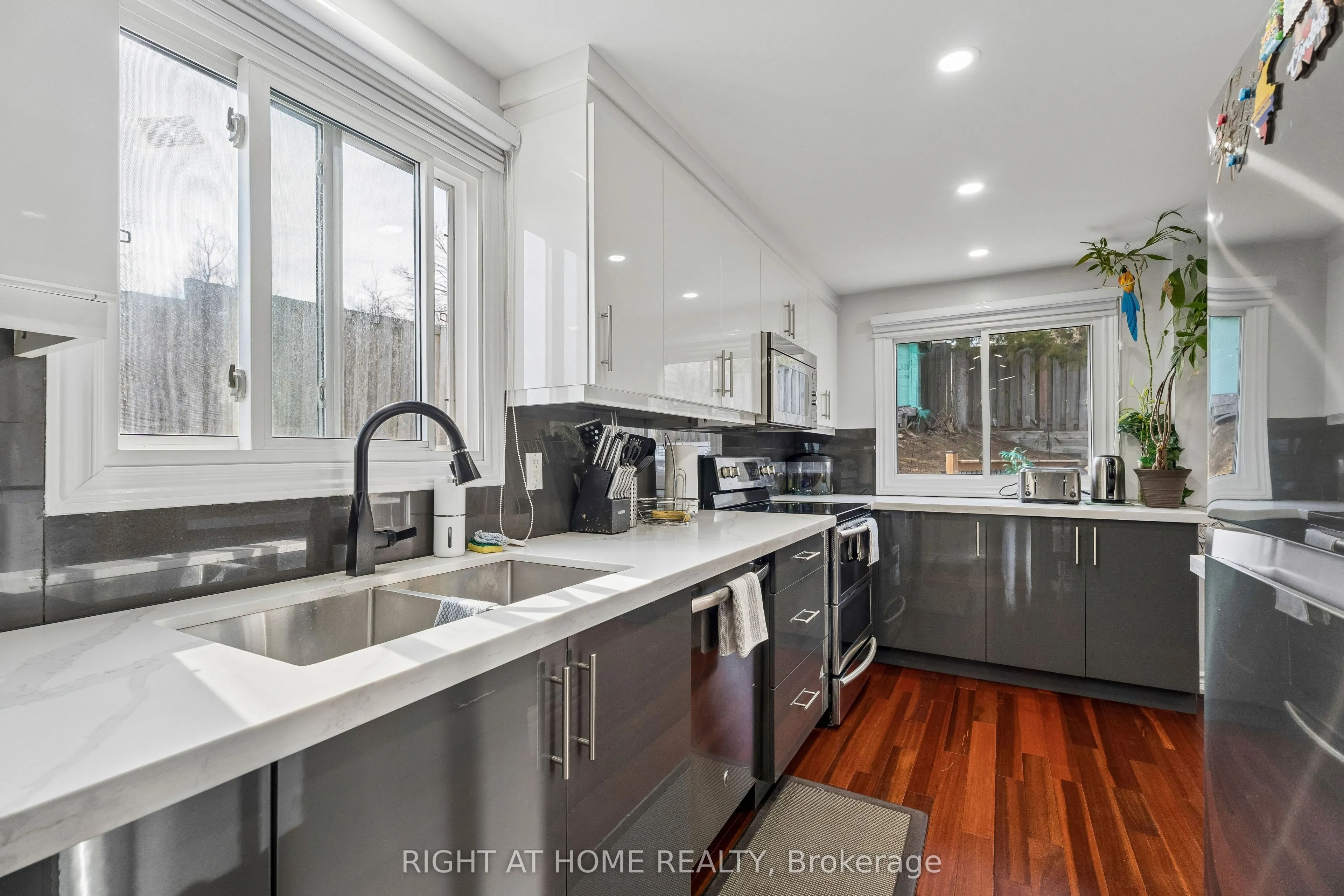 56 Hemingway Crescent