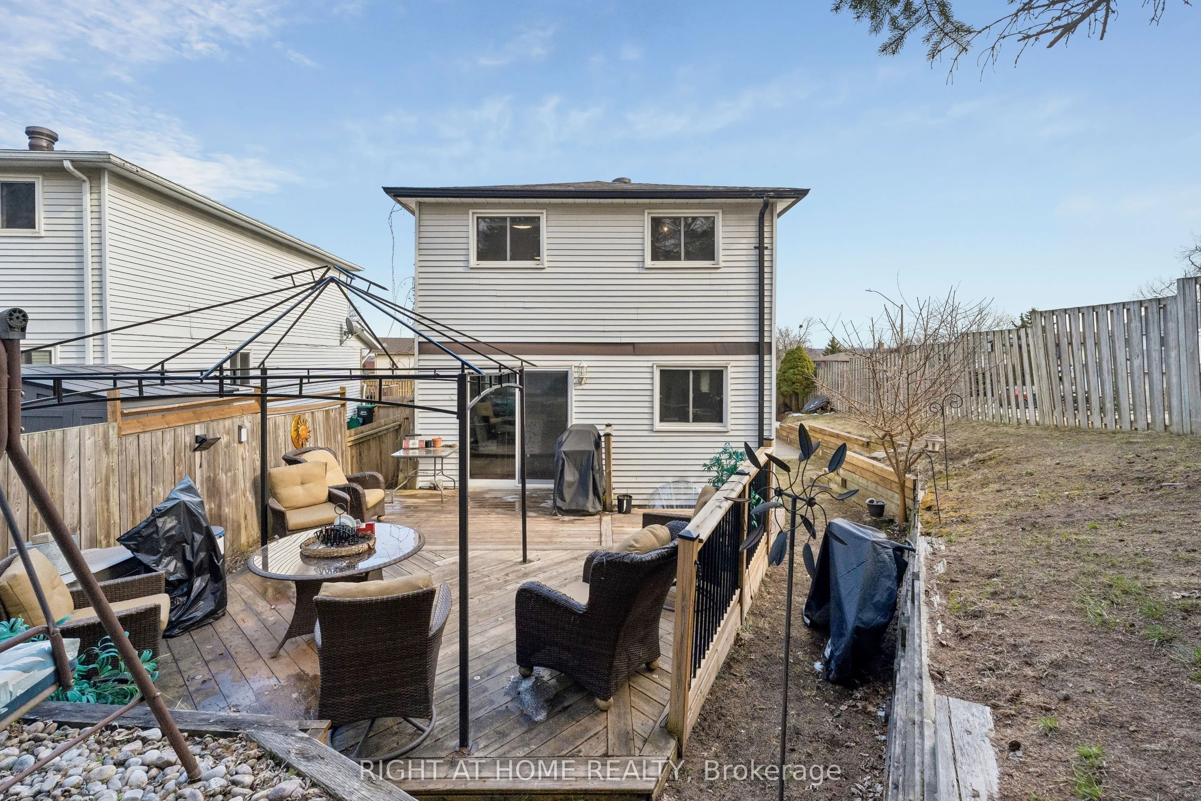 56 Hemingway Crescent