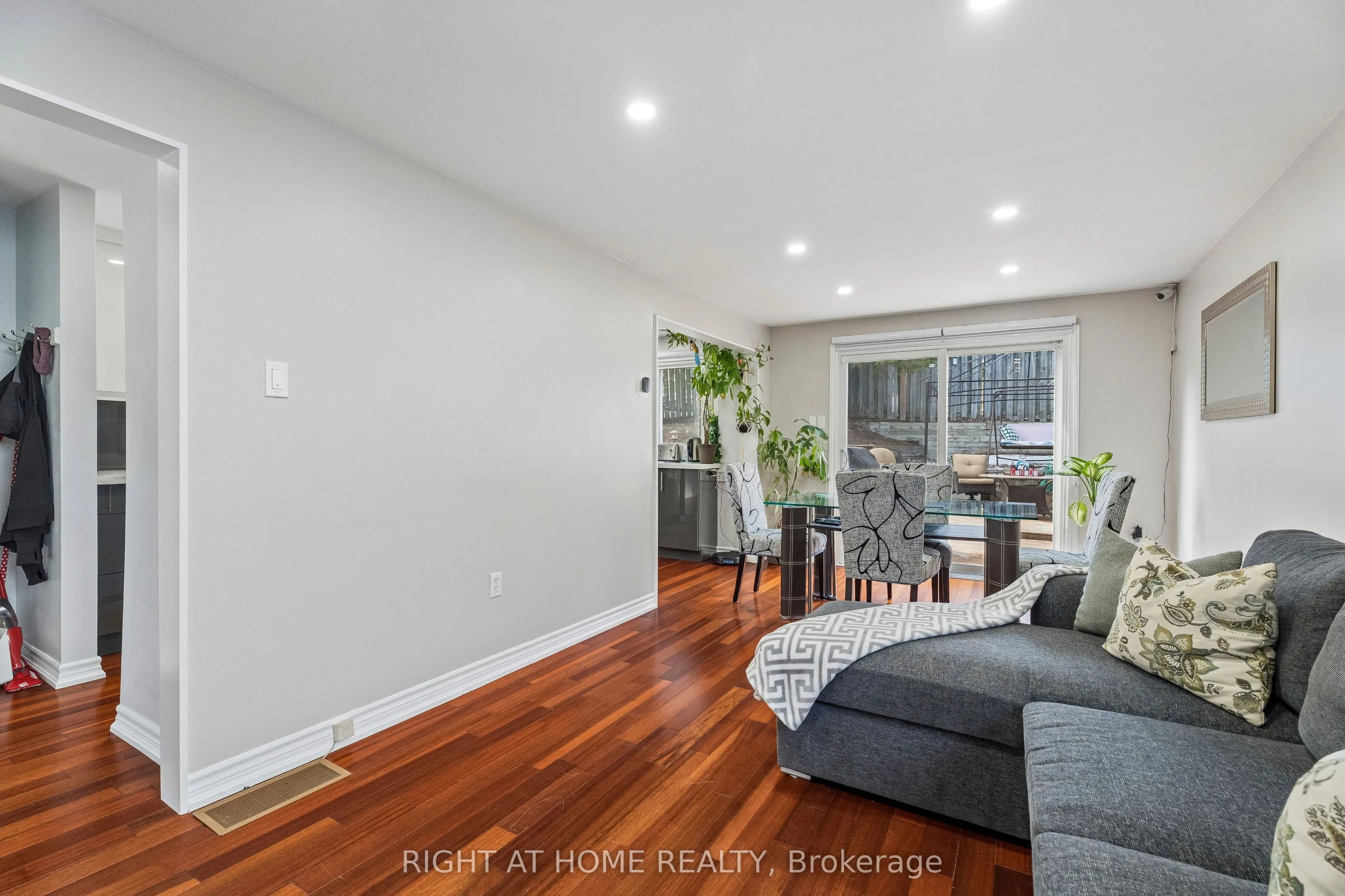 56 Hemingway Crescent