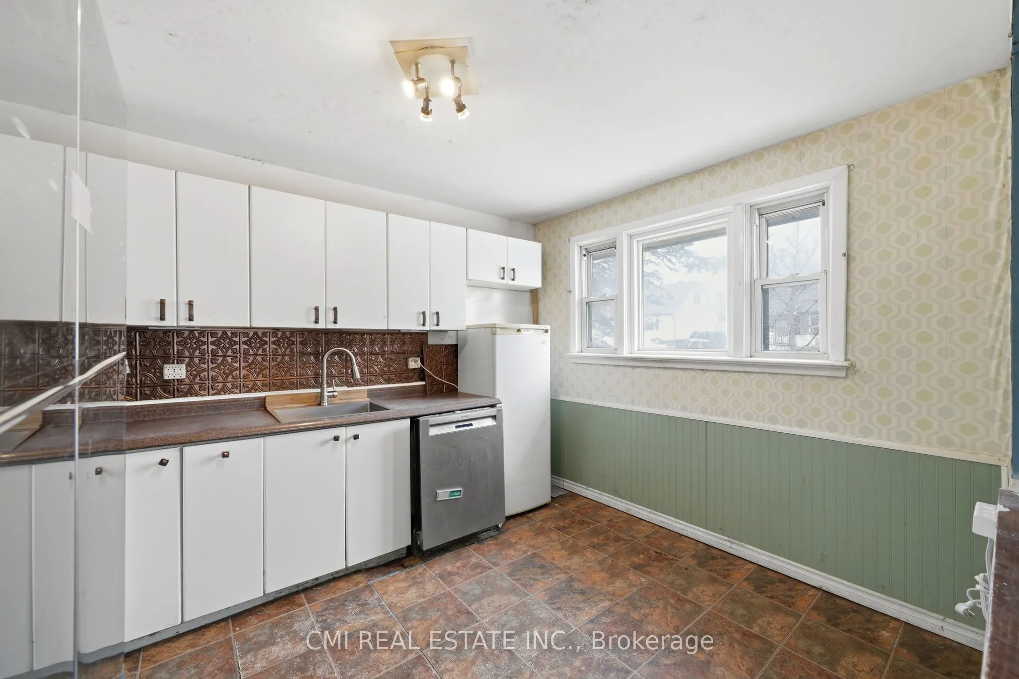 345 LINWOOD Avenue