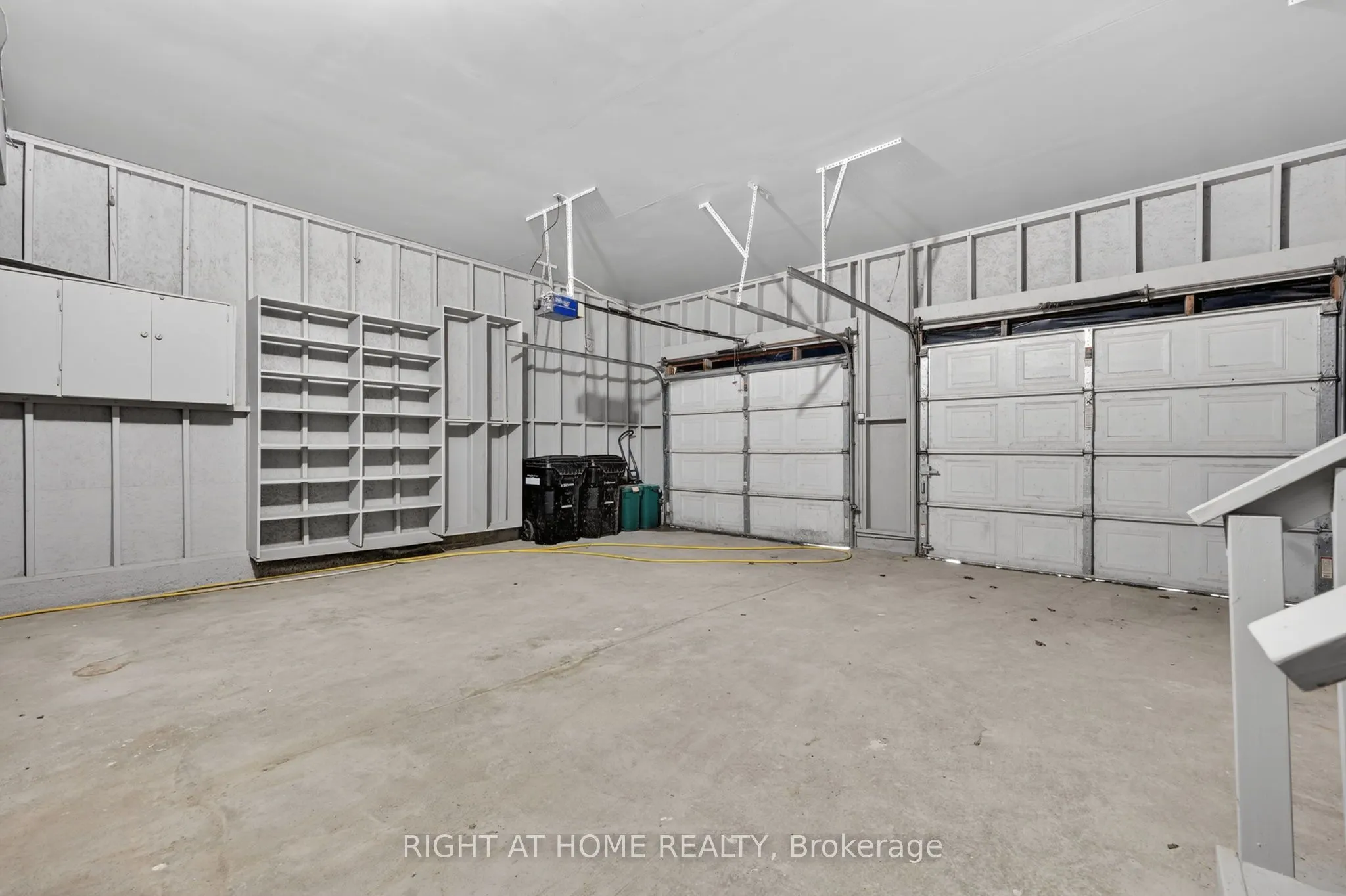 6435 12/13 Stayner Side Road