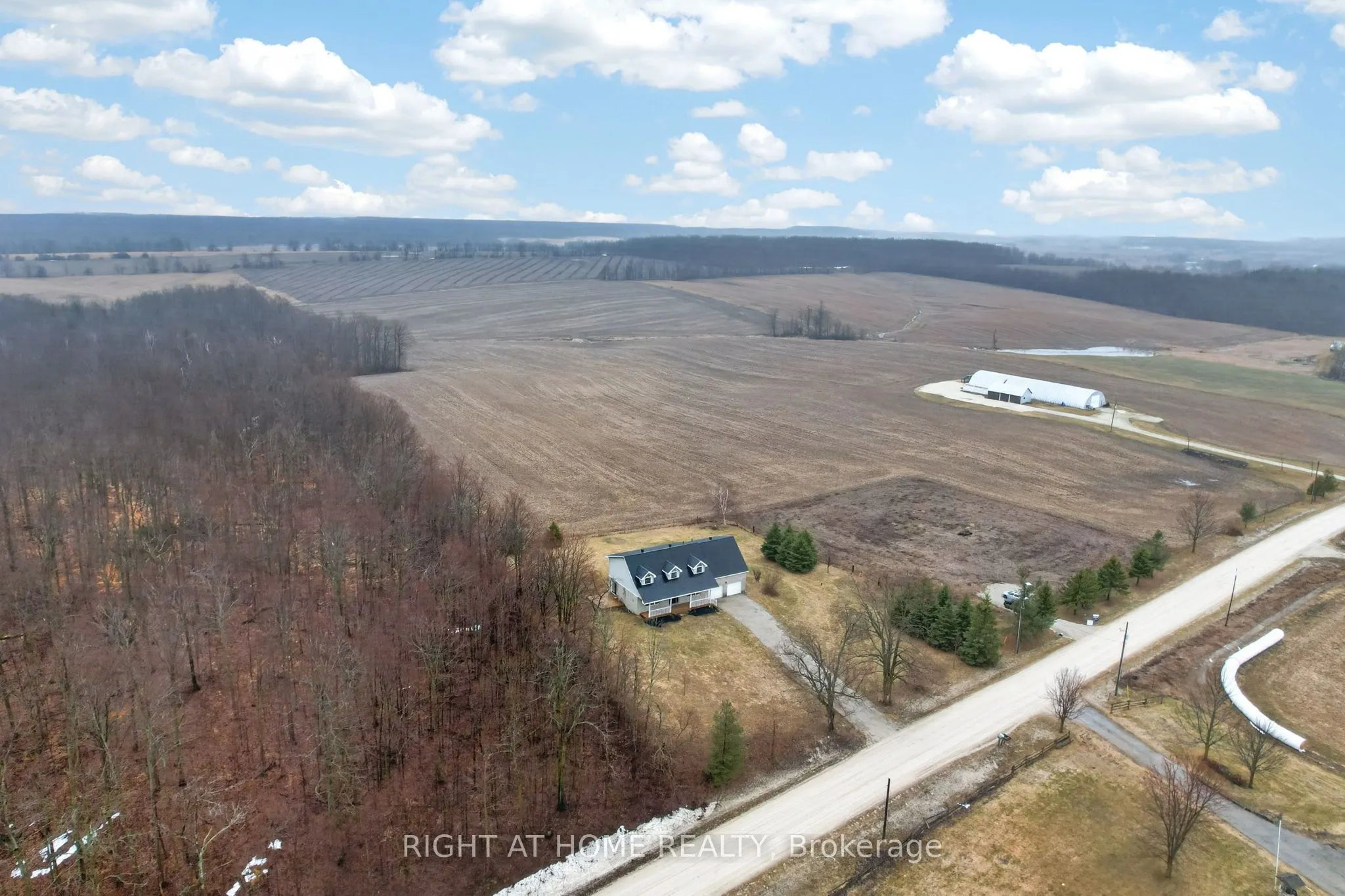 6435 12/13 Stayner Side Road