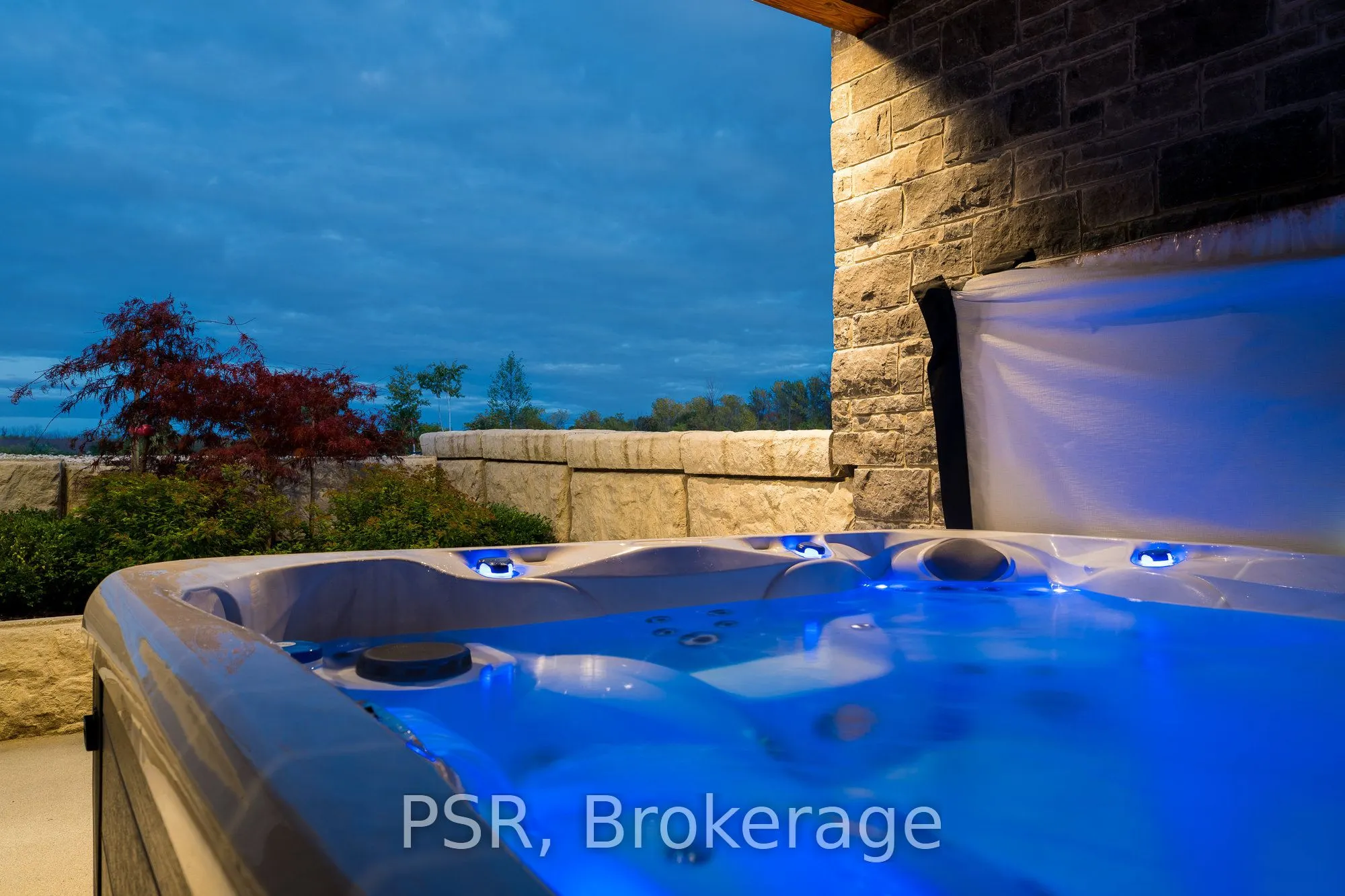 4 Raintree Court
