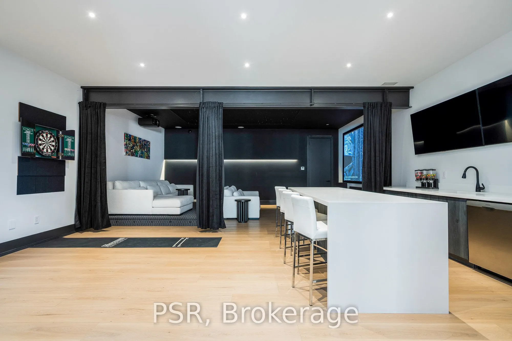 4 Raintree Court