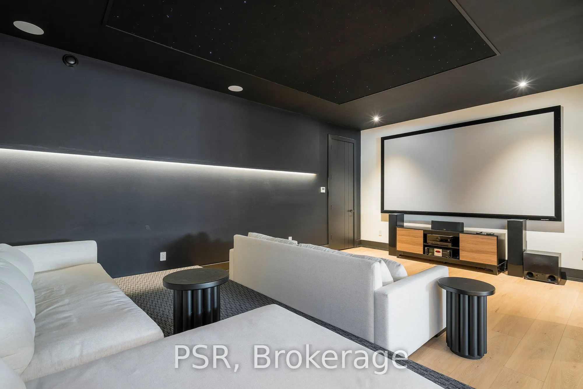 4 Raintree Court