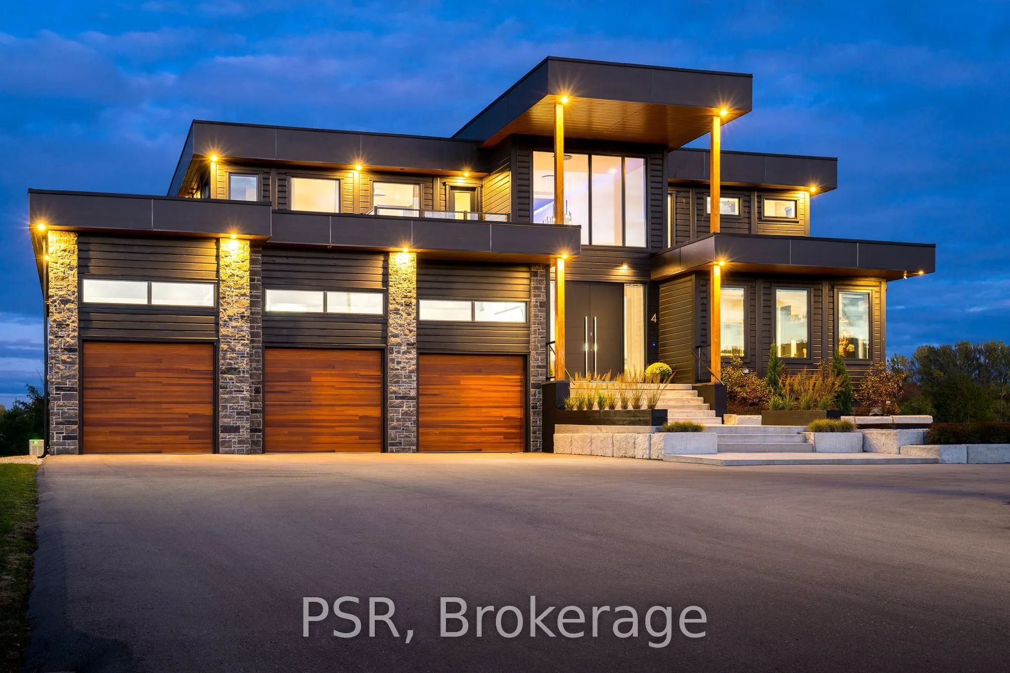 4 Raintree Court