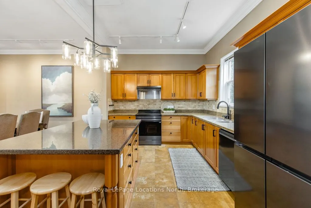 795853 Grey 19 Road