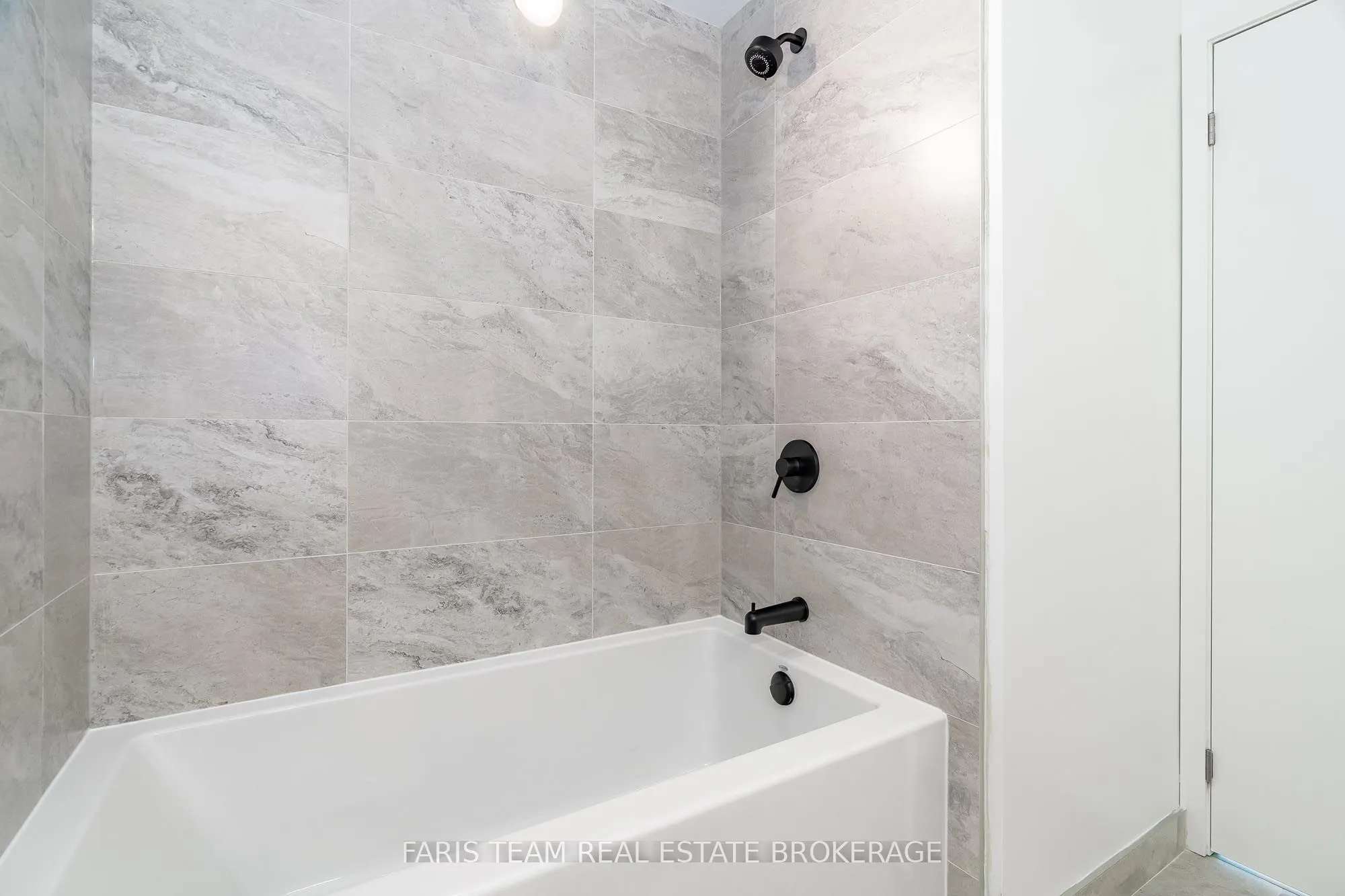 31 Huron Street #412