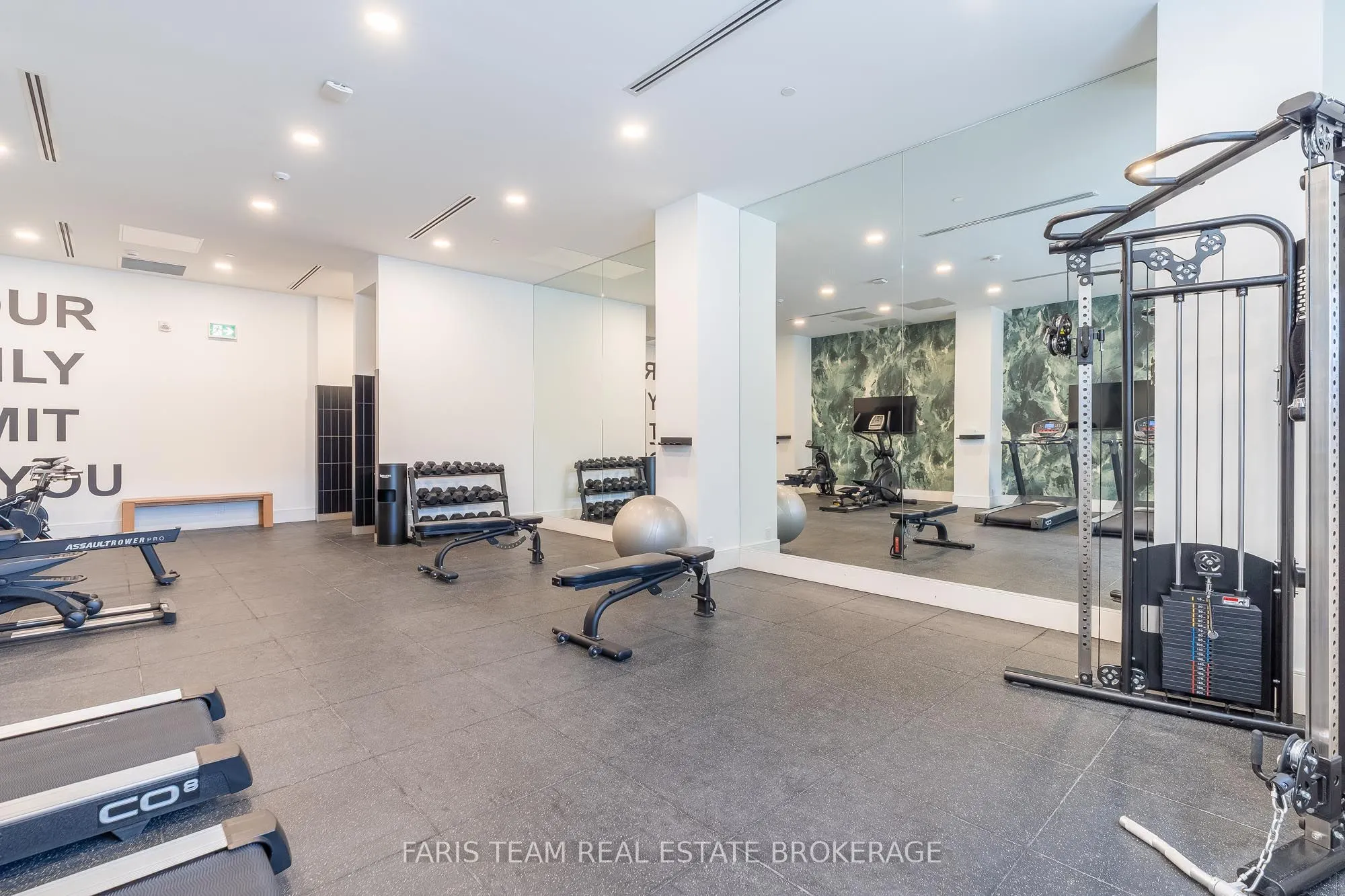 31 Huron Street #209