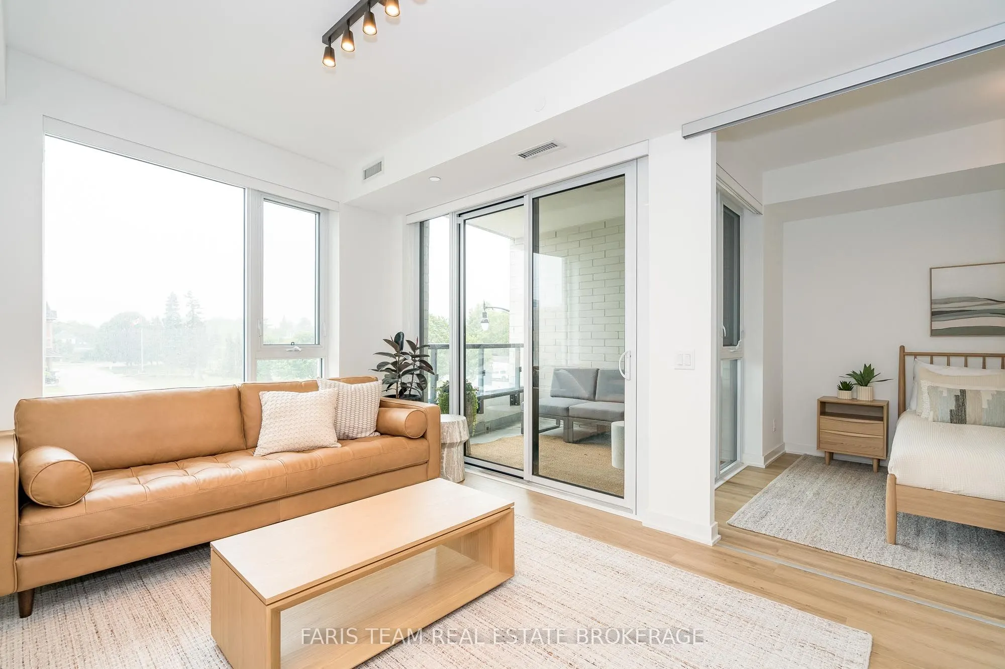 31 Huron Street #209