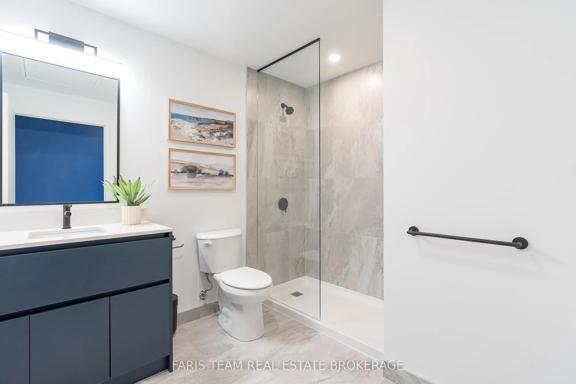 31 Huron Street #216