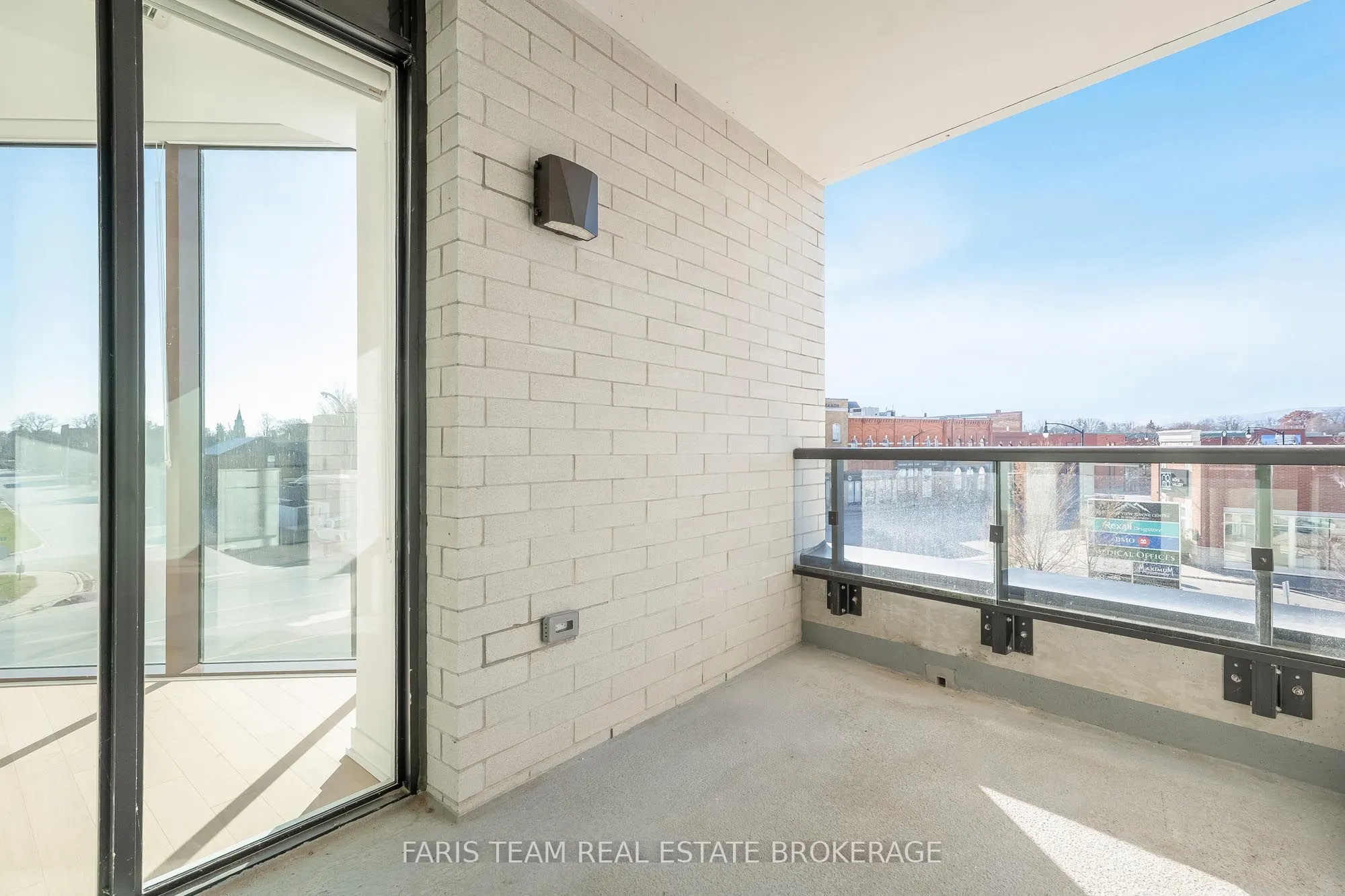 31 Huron Street #216