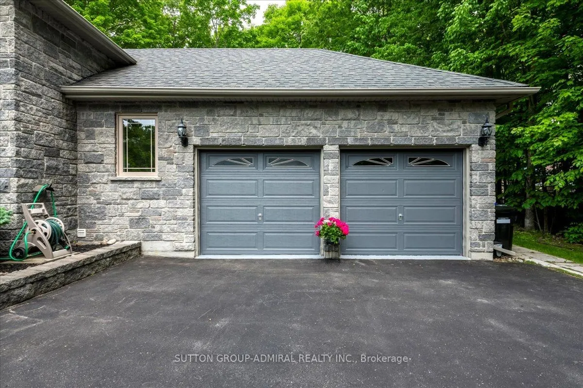 79 Forest Circle