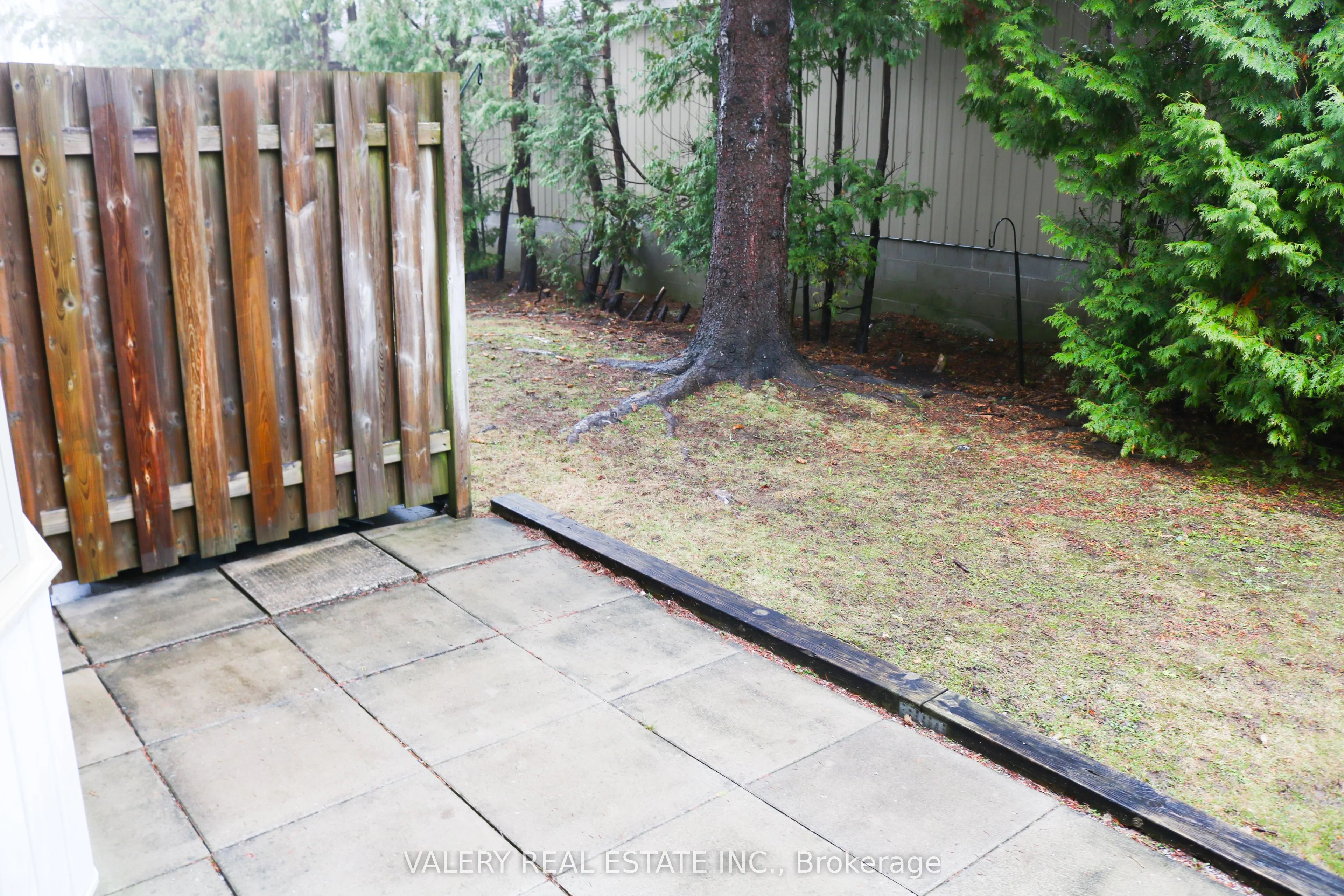 492 Laclie Street #14