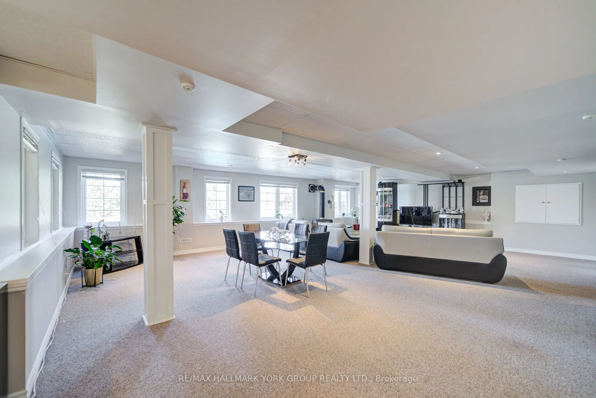 26 Regalia Way