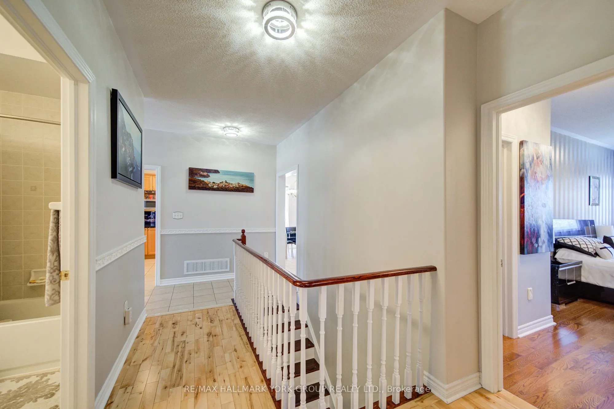26 Regalia Way