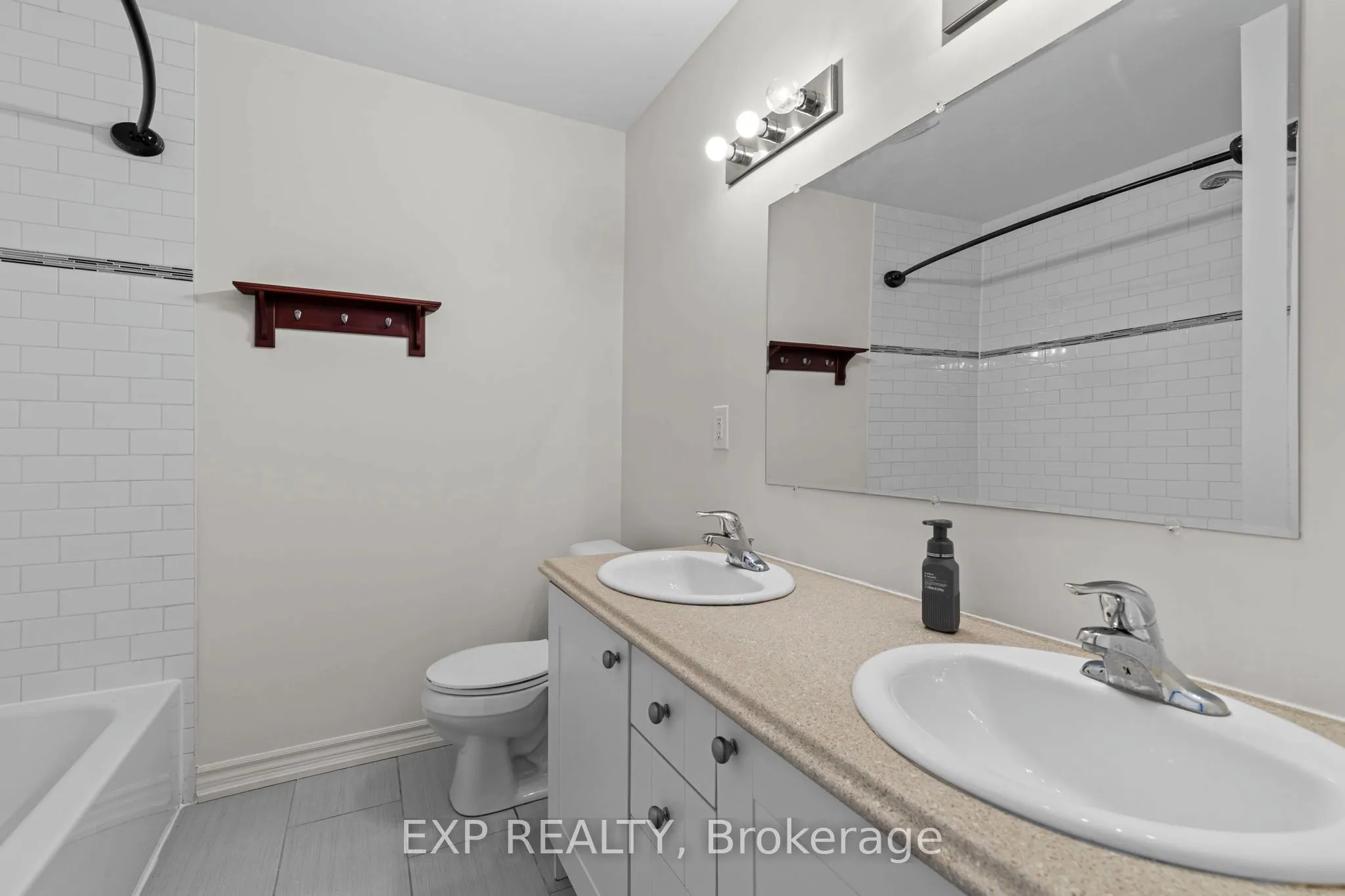 12 Lankin Boulevard #12